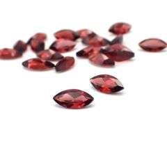 ◇ランダムセレクト◇パイロープアルマンディンガーネット モザンビーク産 約0.64ct / 8.1x4mm前後 [260532217]