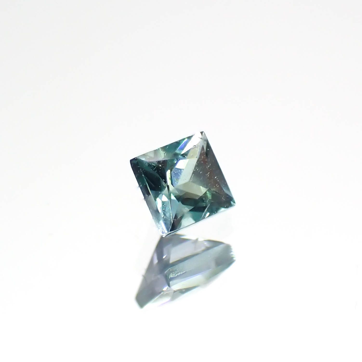 ◇プリンセスカット◇ブルーグリーンコーネルピン タンザニア産 0.074ct[230722853]2.1x2.1mm前後
