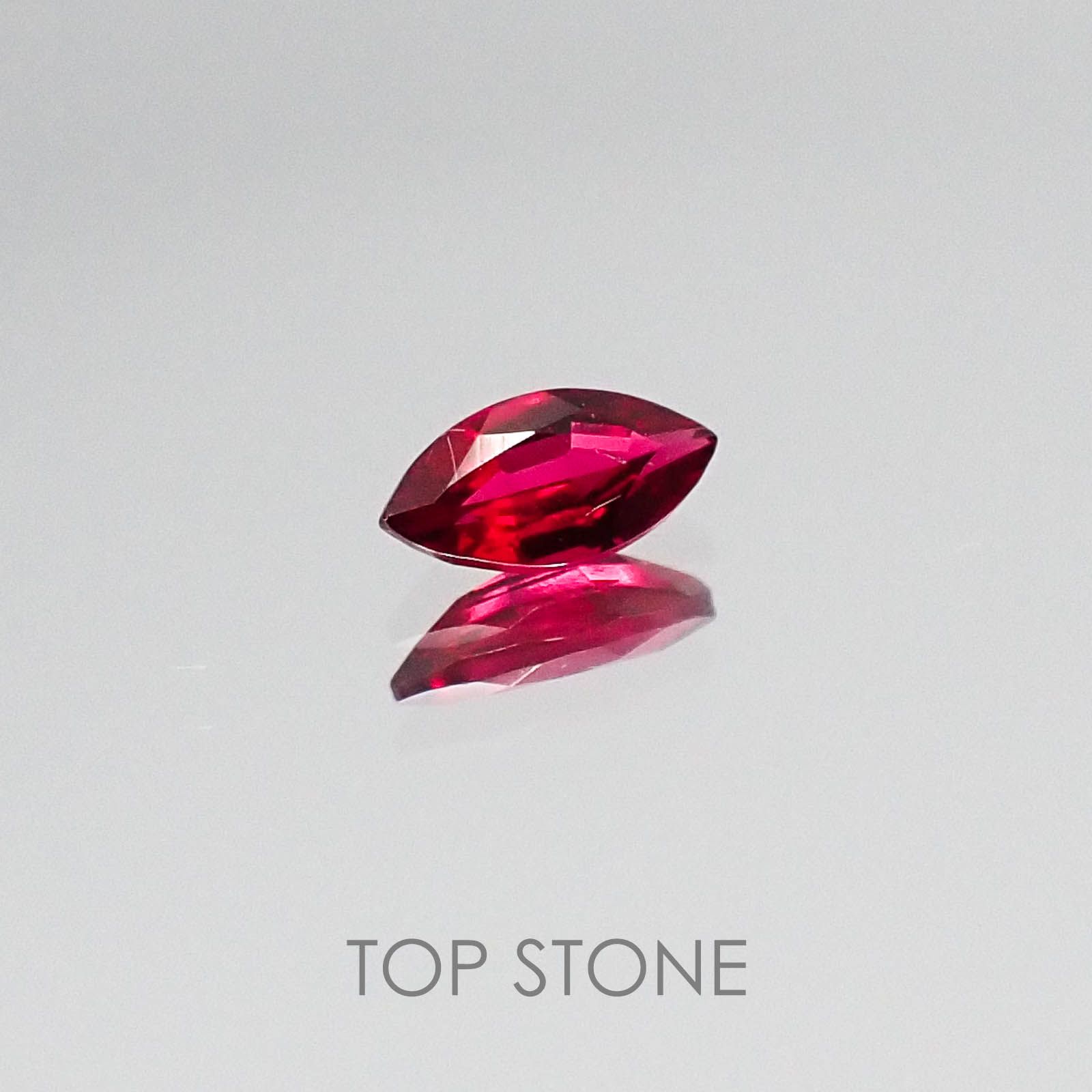 レッドスピネル タンザニア産 ルース 0.16ct[20073922]5.1×2.6mm前後