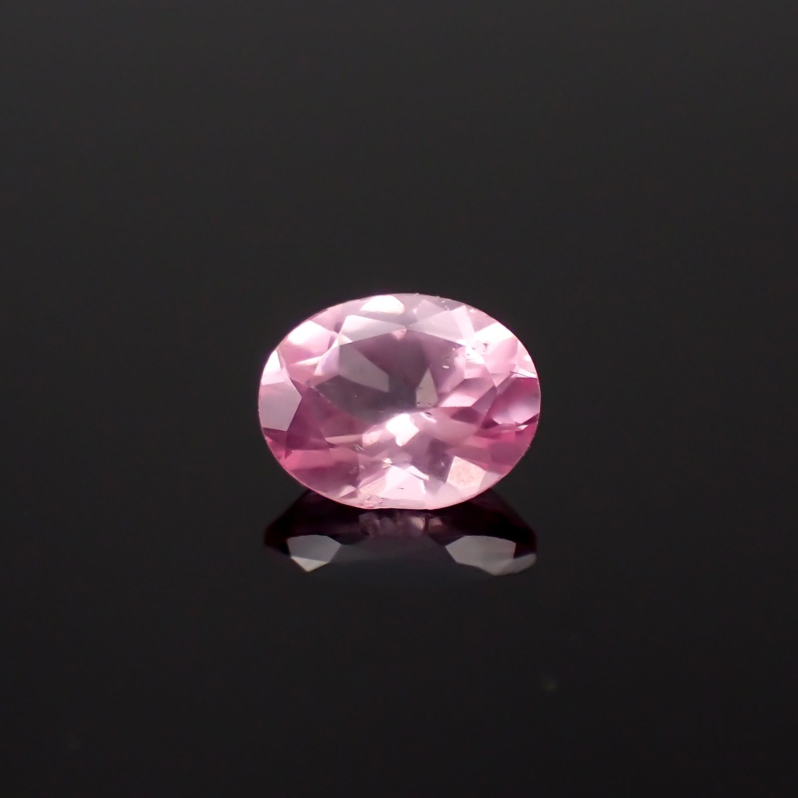 シルキーピンクスピネル タンザニア産 0.40ct [230421567]5x4mm前後