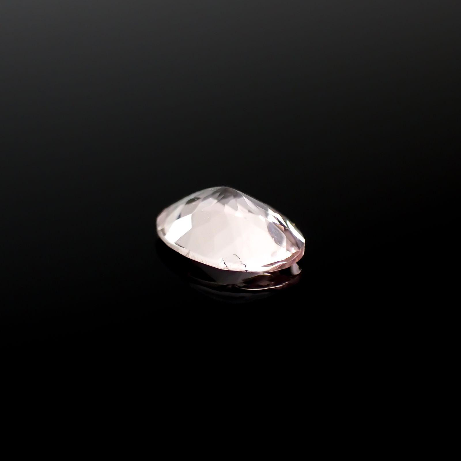 モルガナイト ブラジル産 0.58ct[240326771]7x5.1mm前後
