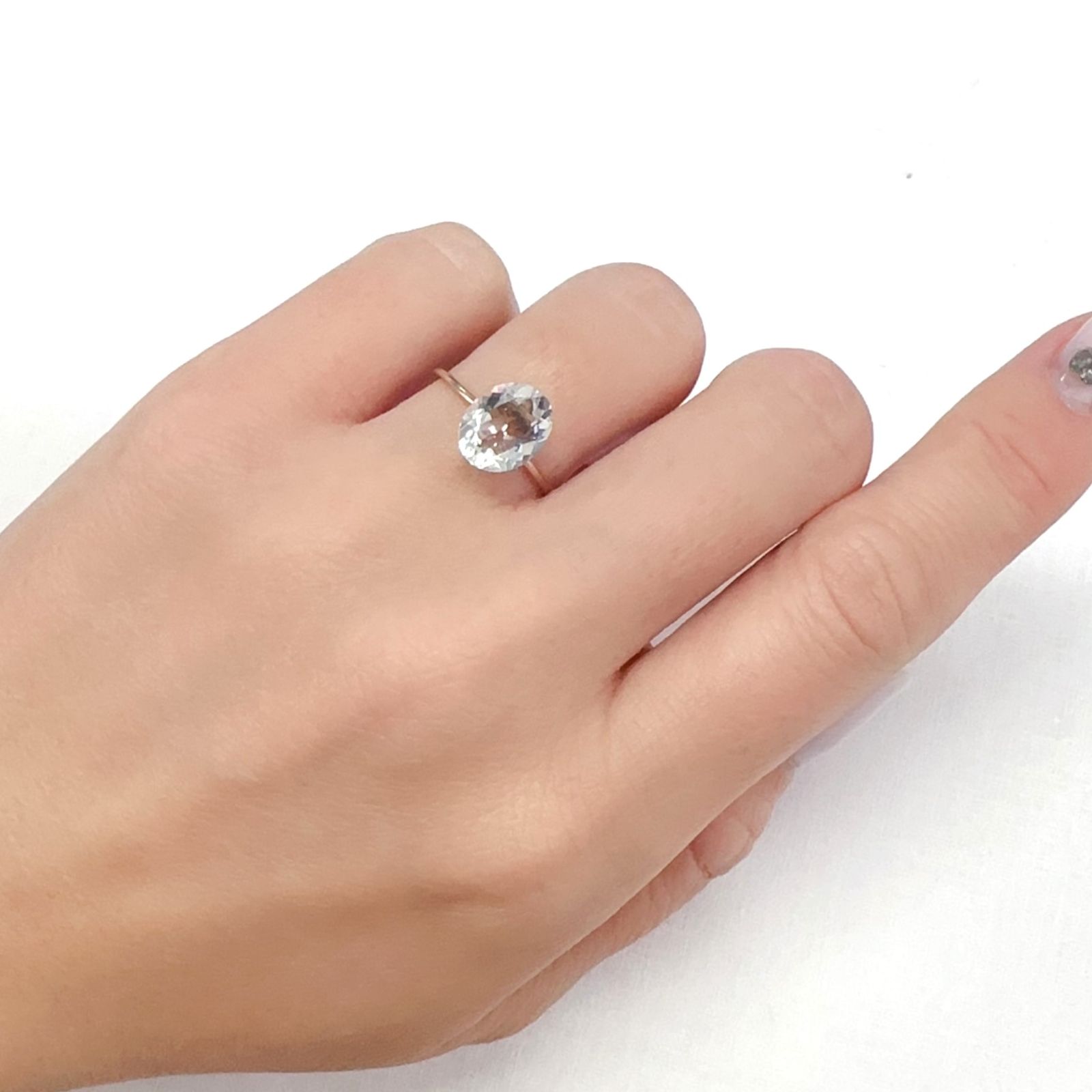 含バリウム・サニディン(宝石名サニディン)ドイツ産 1.95ct 識別済[231224975]9.5x7.5mm前後