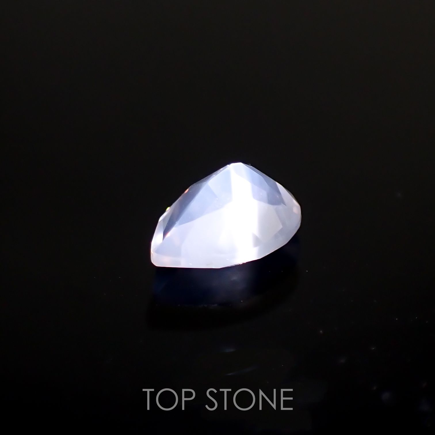 ムーンストーン(宝石名ムーンストーン)インド/スリランカ産 0.60ct 識別済[220515801]6.9x4.8mm前後
