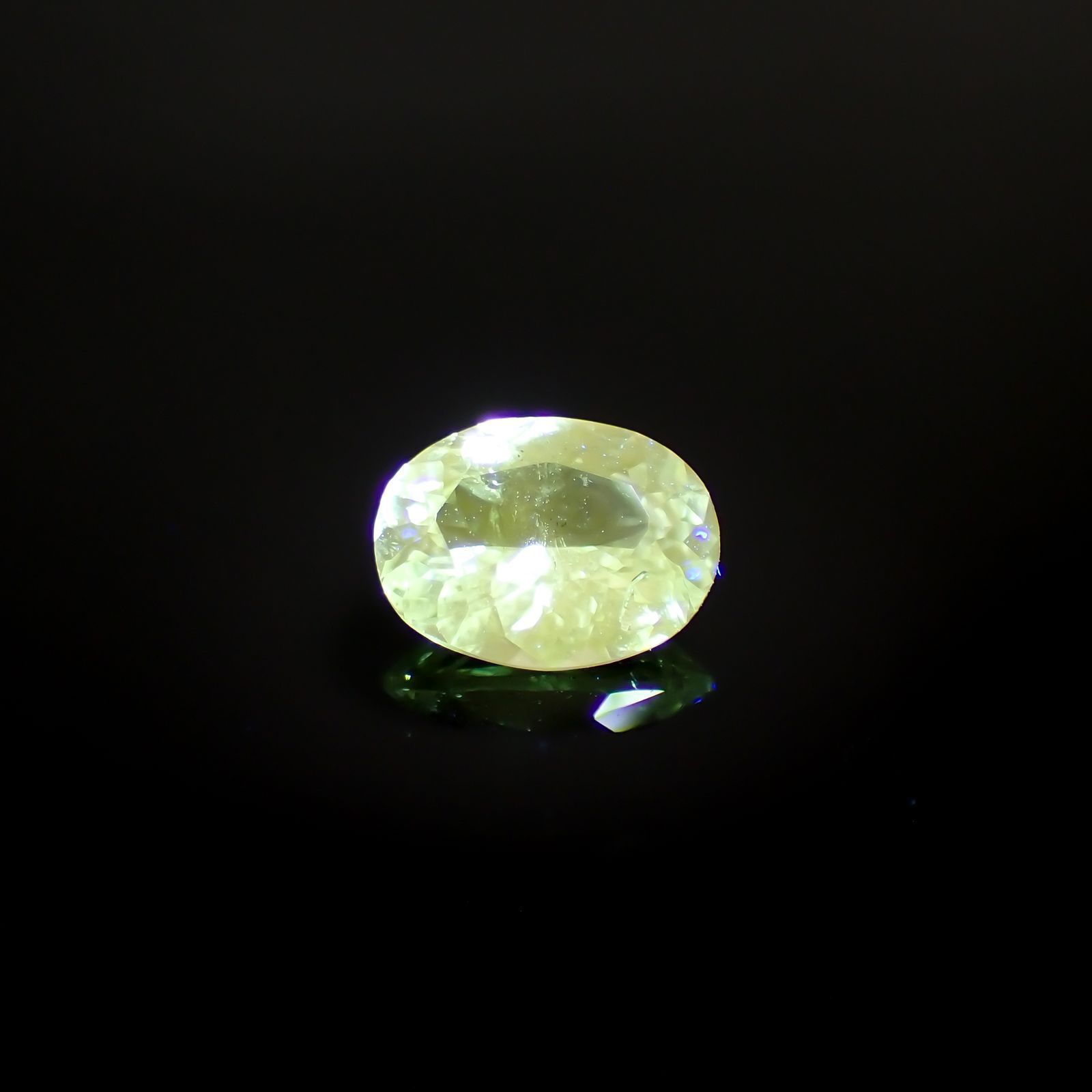 バナジウムコーネルピン(宝石名コーネルピン)タンザニア・タンガ州産 0.80ct 識別済[220115632]6.8x5.1mm前後