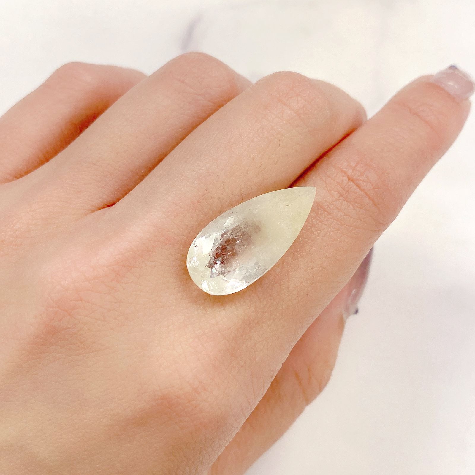 サルファーインクォーツ ブラジル産 12.31ct[231124307]24.5x11.3mm前後