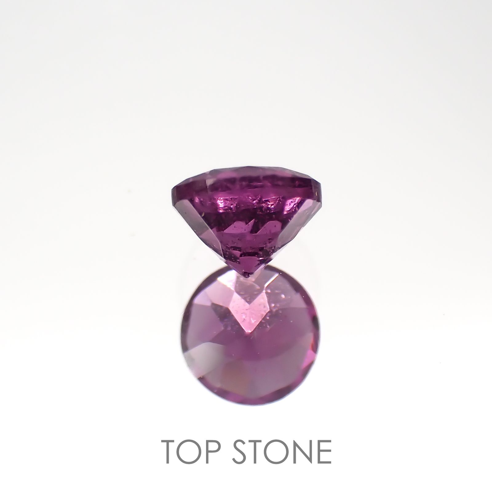 カラーシフト マラヤガーネット(宝石名ガーネット)タンザニア産 0.40ct 識別済[220817280]4.1x4.1mm前後