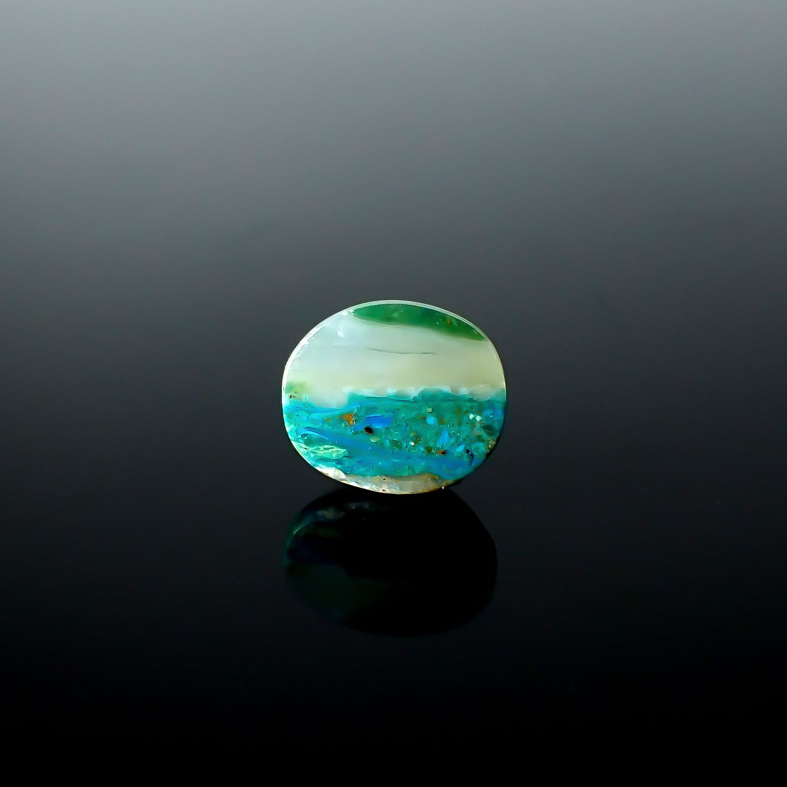 ブルーオパール ペルー産 4.57ct [250730728]11.7x10.2mm前後