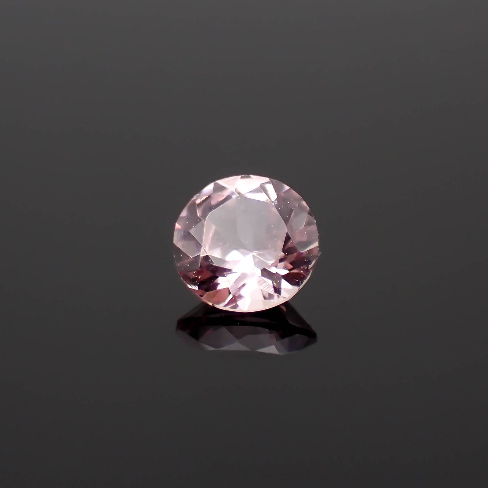 ドラゴンガーネット タンザニア産 0.41ct[230421458]4.5x4.5mm前後