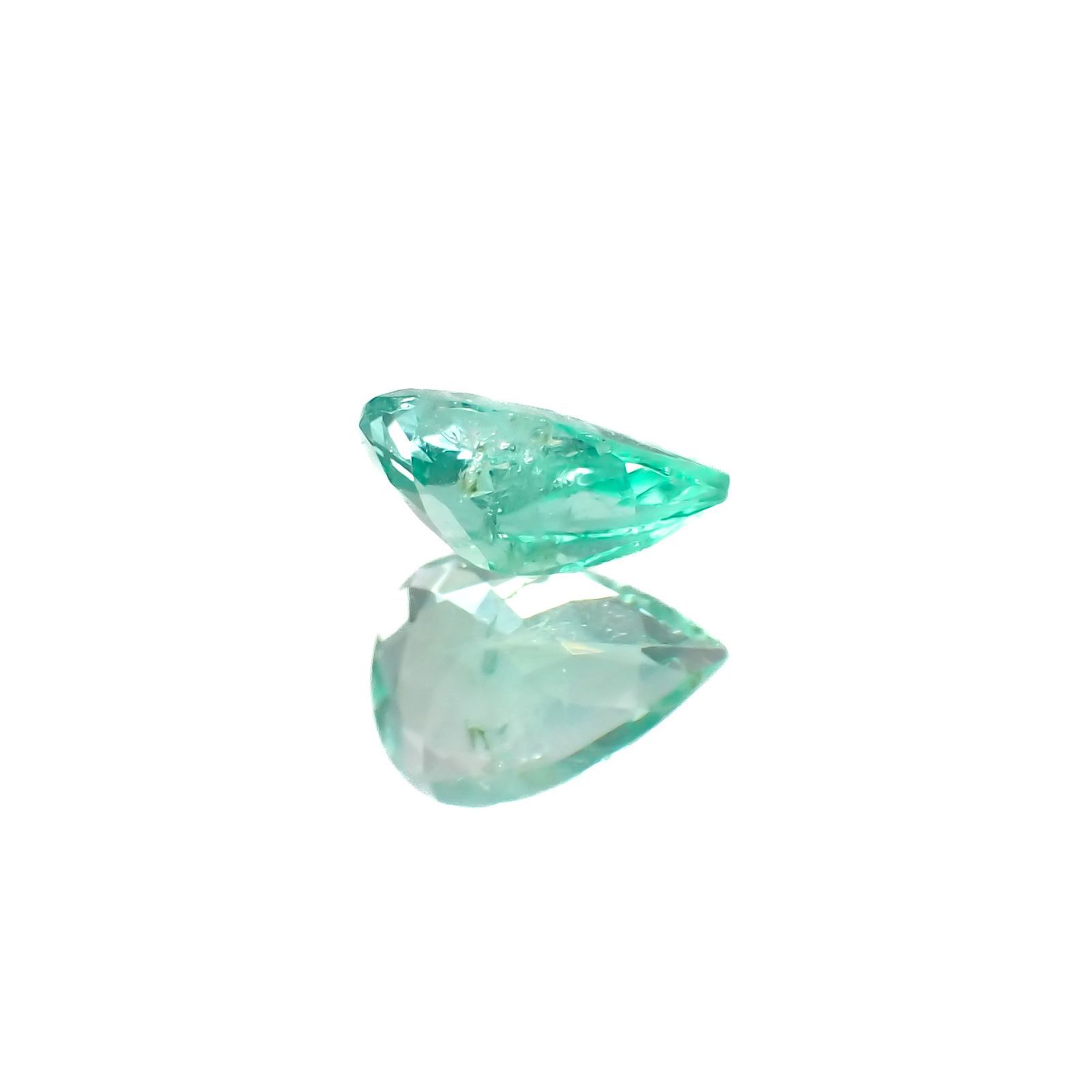 パステルカラーエメラルド コロンビア産 0.22ct[220918057]5.3x3.6mm前後