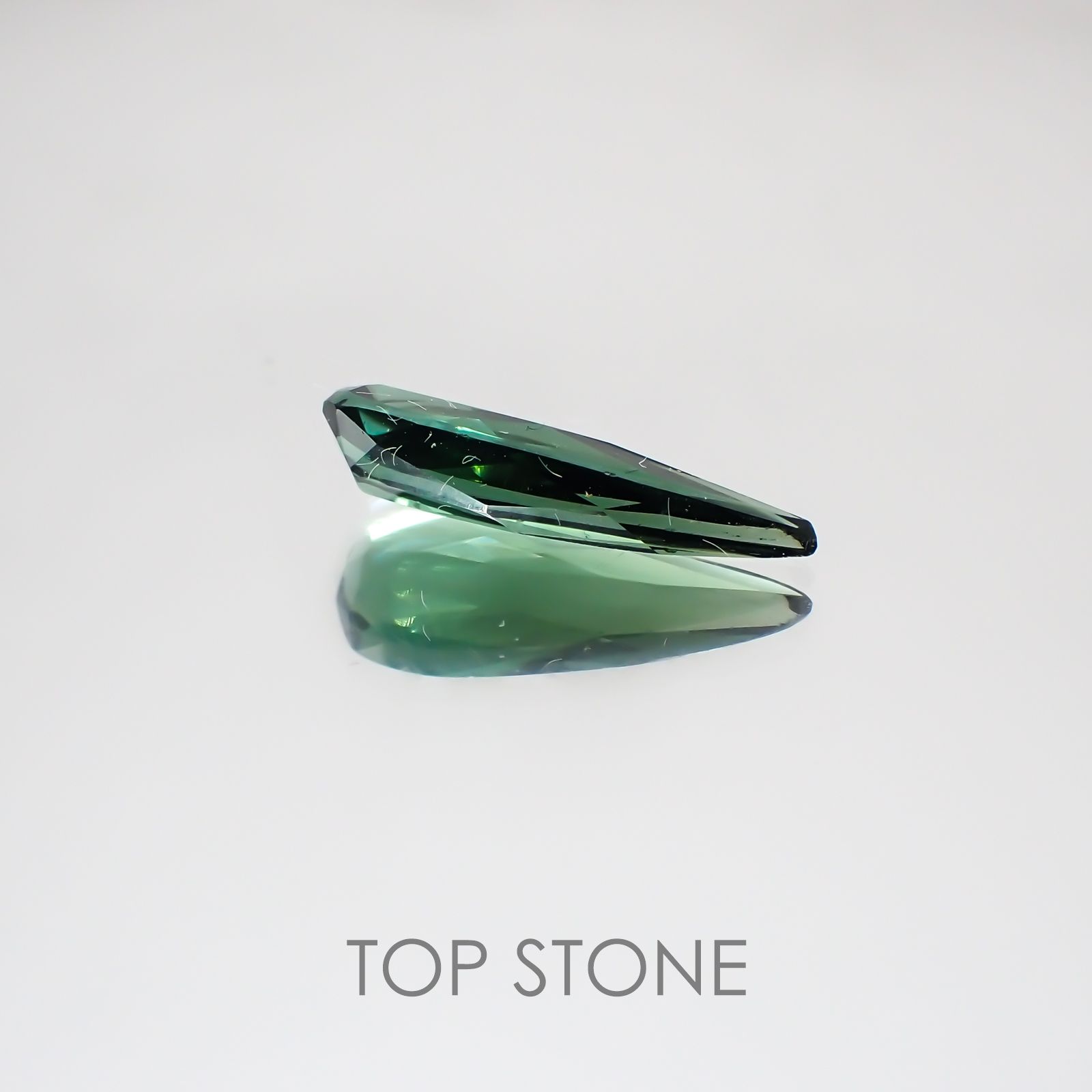 グリーントルマリン(宝石名グリーン・トルマリン) ブラジル産 1.46ct 識別済[19111605]14.4×5.2mm前後
