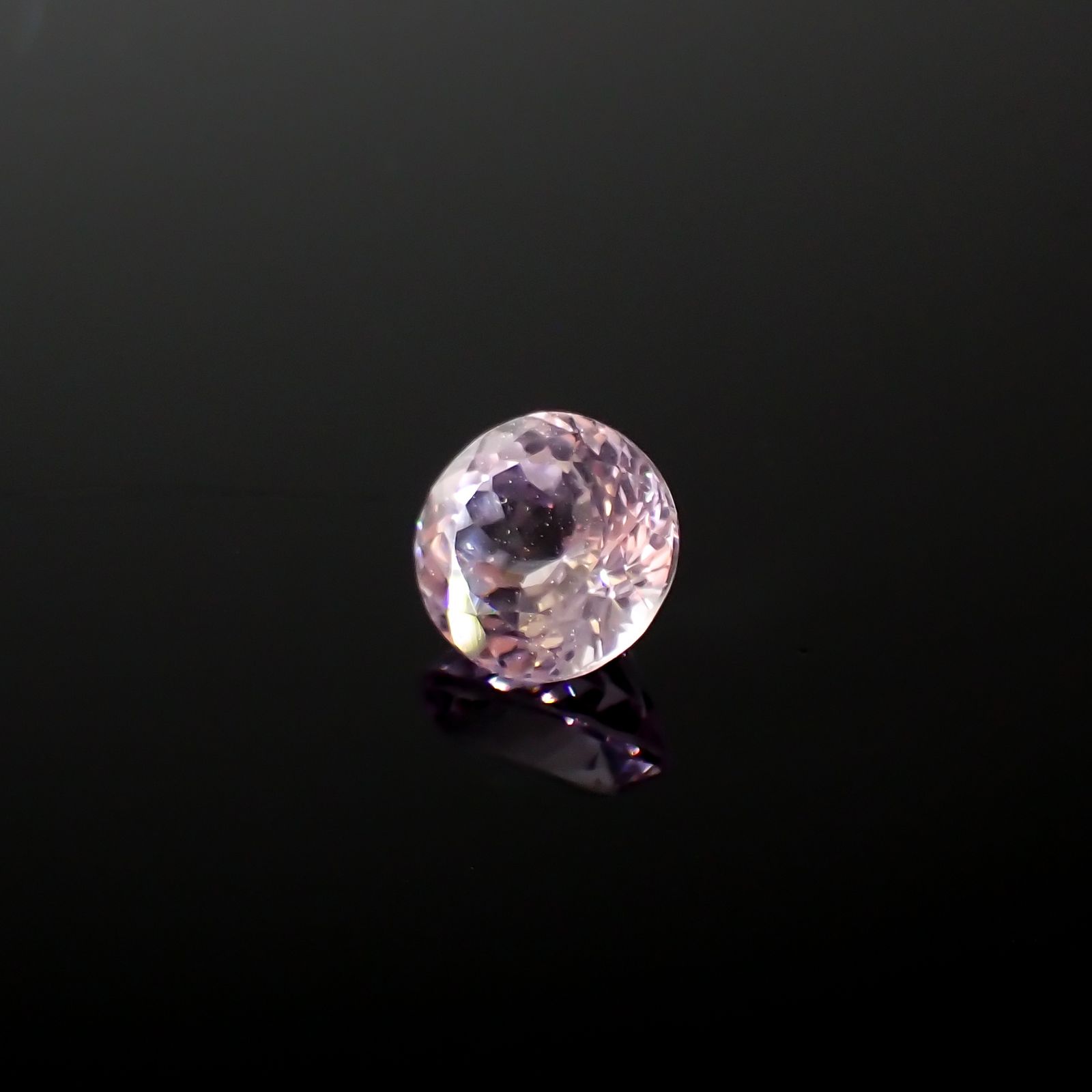 クンツァイト アフガニスタン産 2.32ct[240125356]7.9x7.9mm前後