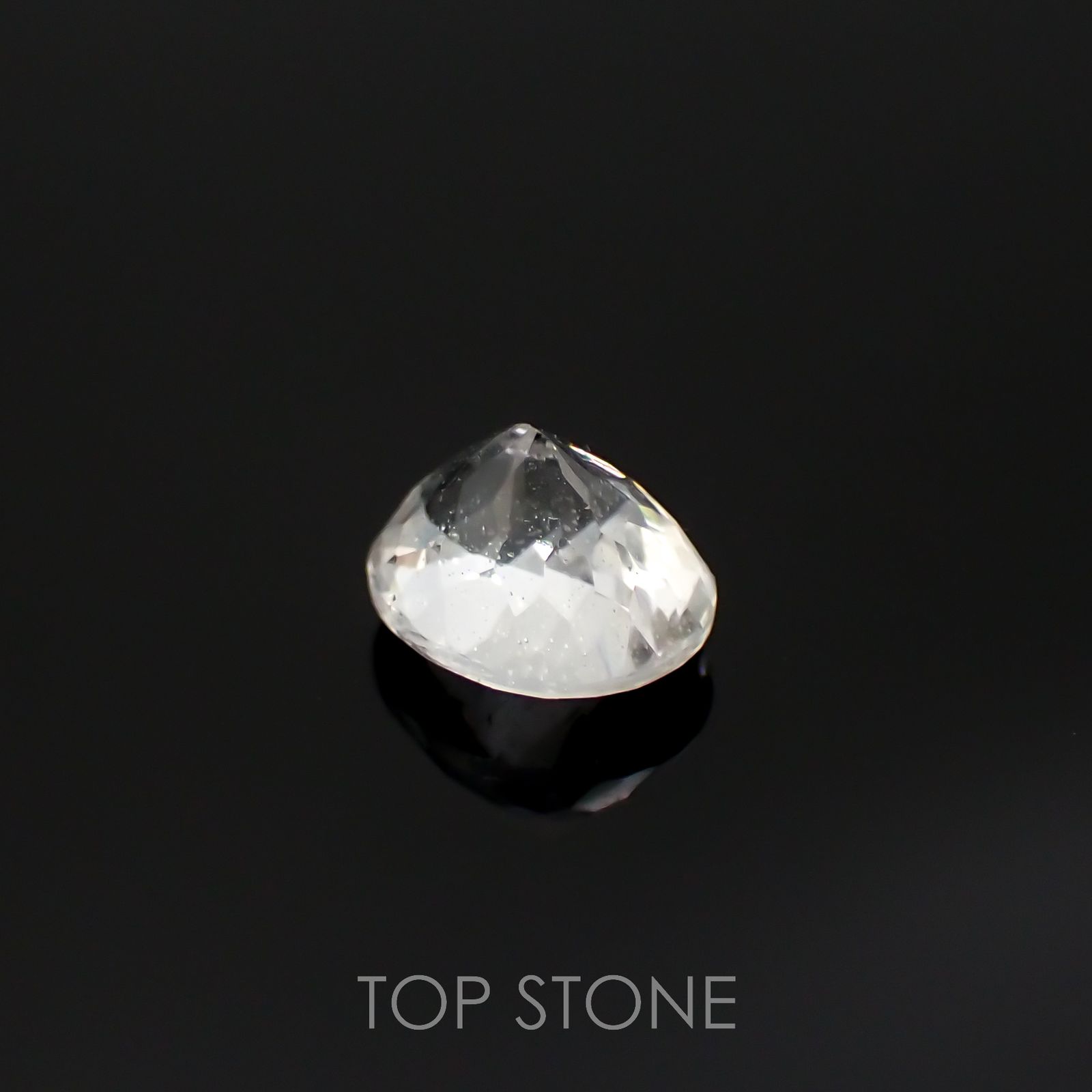 フェナカイト(宝石名フェナカイト)ロシア産 1.00ct 識別済[220515739]6.7x5.6mm前後