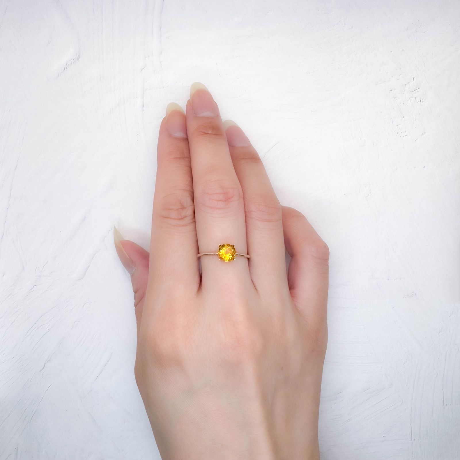 ゴールデンベリル ブラジル産 0.84ct [250530350]6.1x6mm前後