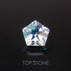 ◇ペンタゴンカット◇レインボームーンストーン(アンデシンラブラドライト) SA マダガスカル産 ルース 0.24ct[21059779]4.1×4.3mm前後