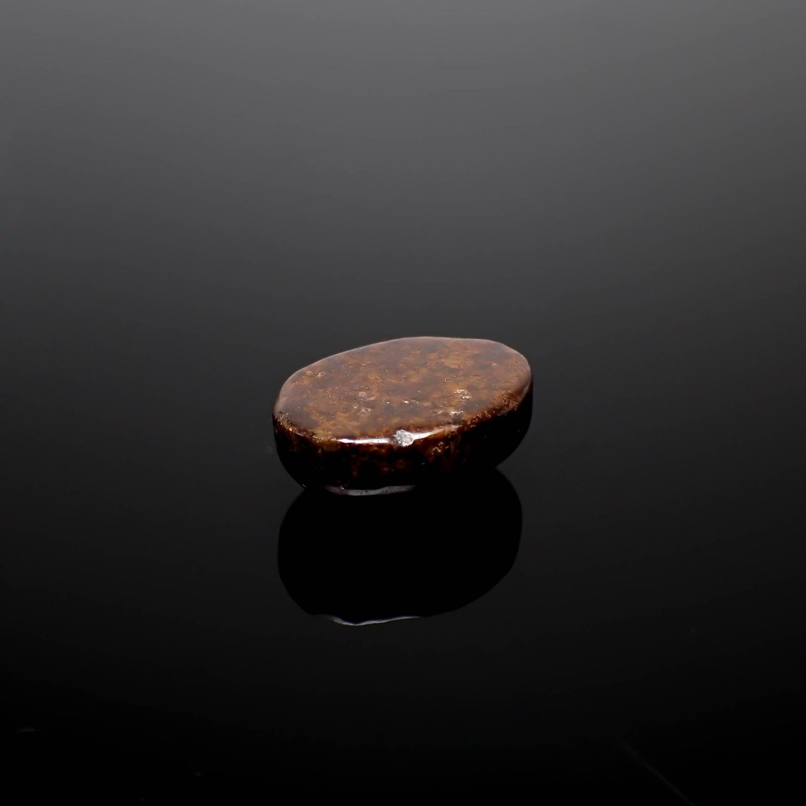 コンドライト隕石 発見地：アフリカ・サハラ砂漠 18.90ct [241029330]18.1x13.1mm前後