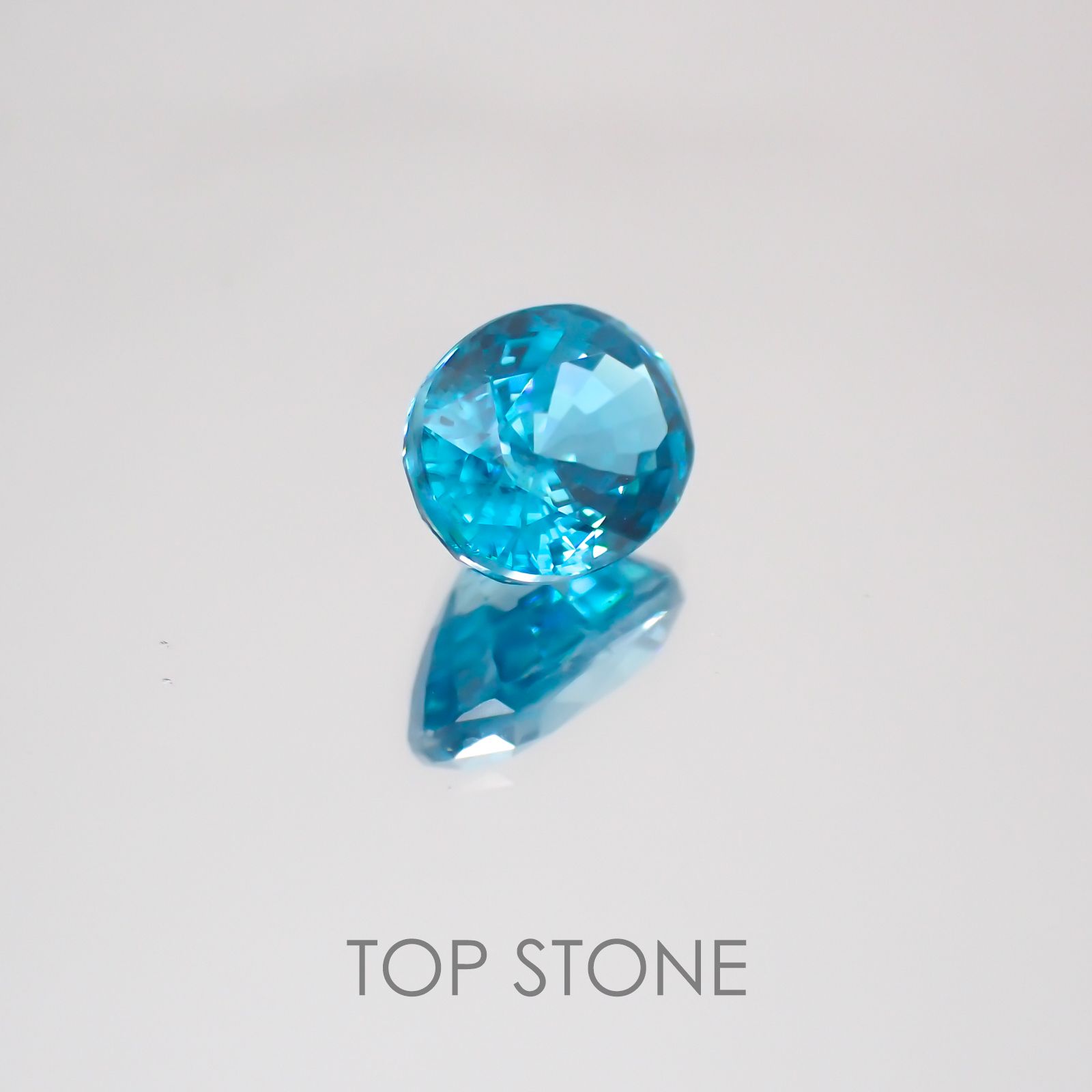 ブルージルコン カンボジア産 ルース 2.29ct[20063089]8×6mm前後