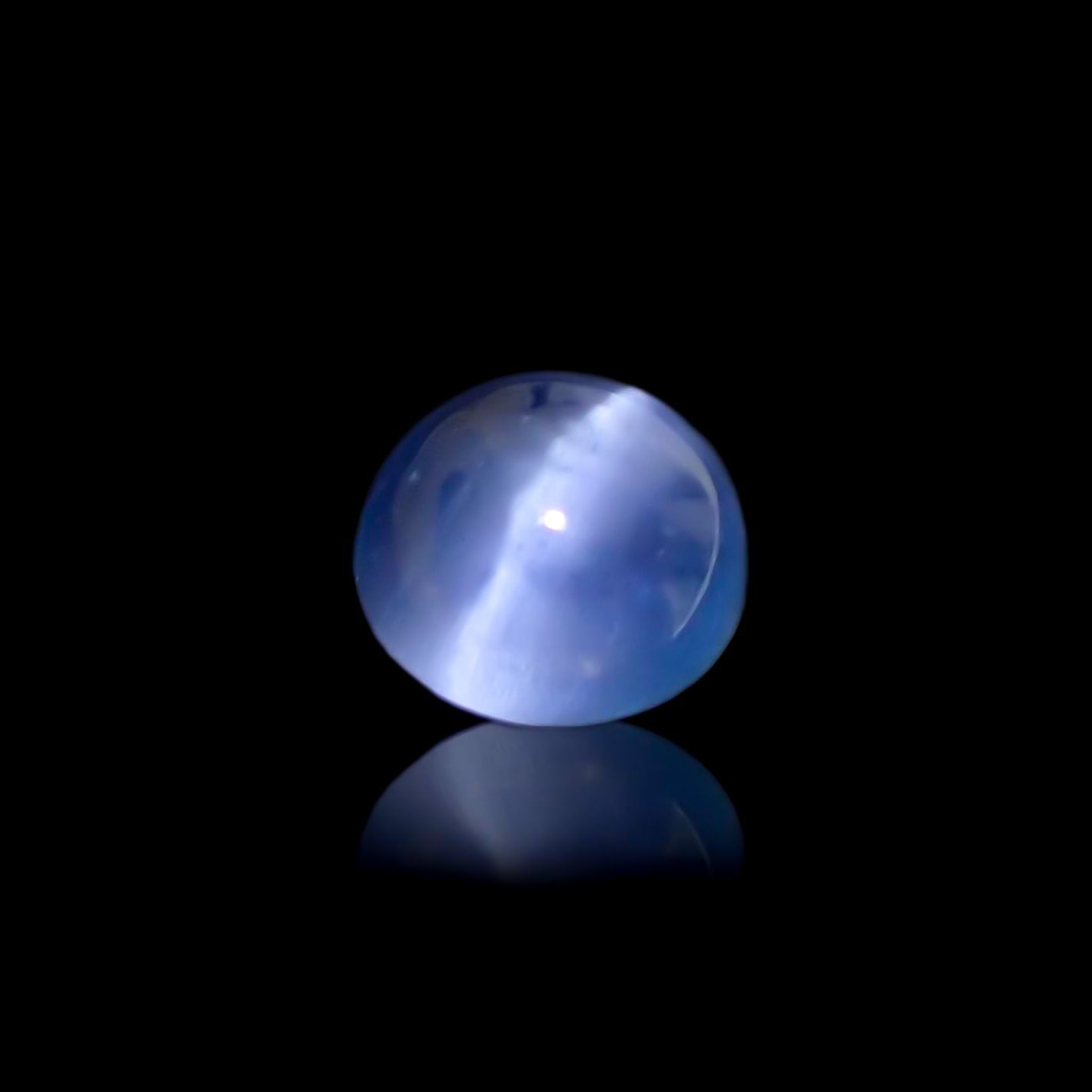 アパタイトキャッツアイ(宝石名ブルー・アパタイト・キャッツアイ)マダガスカル産 1.757ct ソ付(彩珠)[230823094]7.3x7.1mm前後