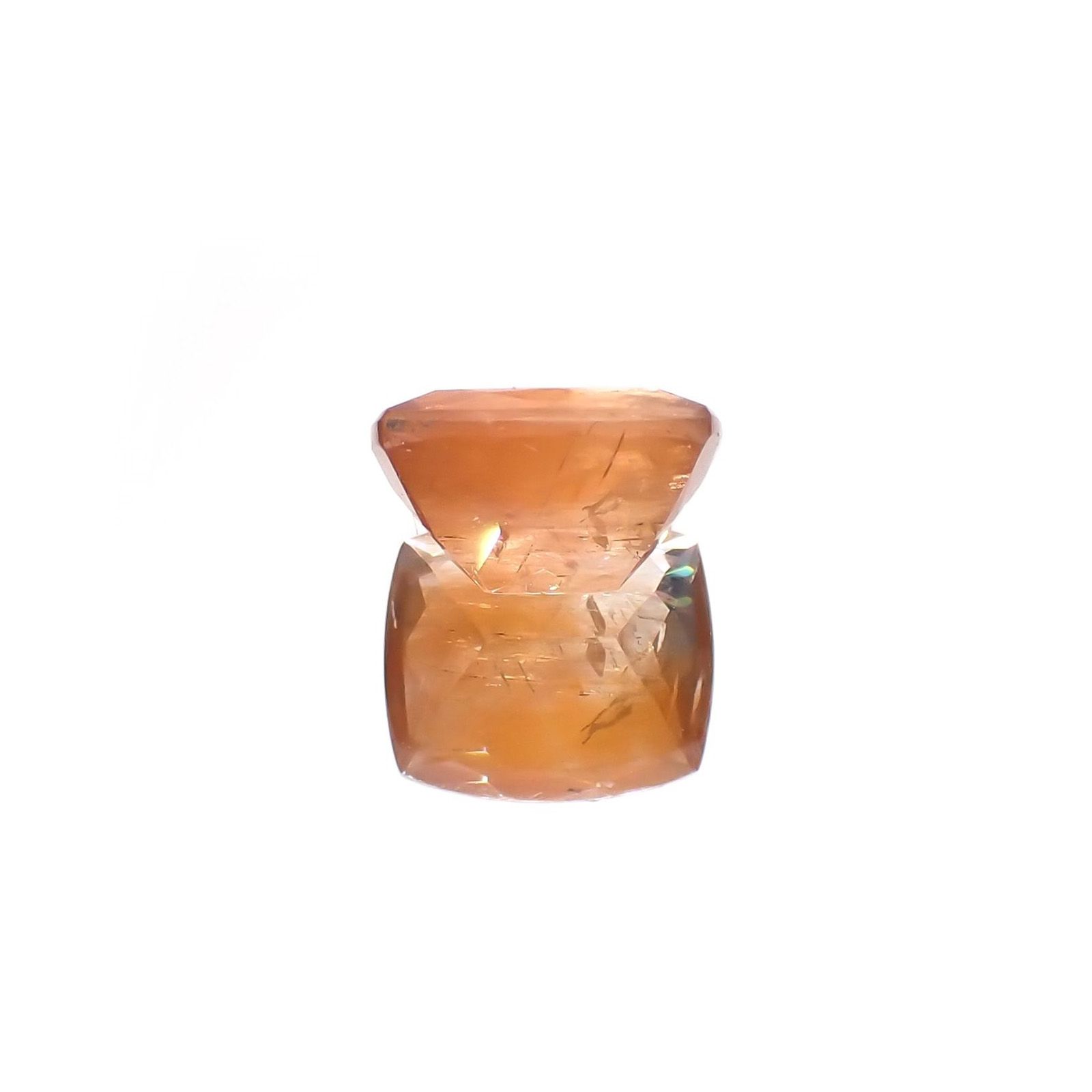 サンストーンスキャポライト(宝石名シーン・スキャポライト)タンザニア産 識別済 2.60ct / 9.2x8.1mm前後 [221219274]