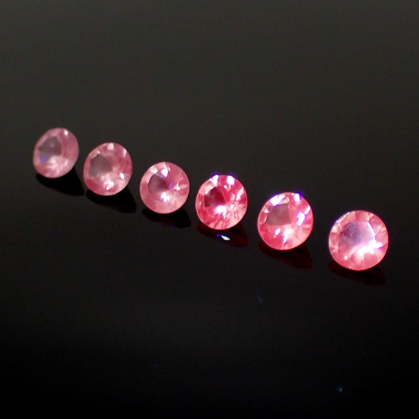 ◆ランダムセレクト-Limited edition-◆<先着20個>シルキーピンクスピネル タンザニア産 約0.16-0.21ct[230722727]3.3-3.5x3.3-3.5mm前後
