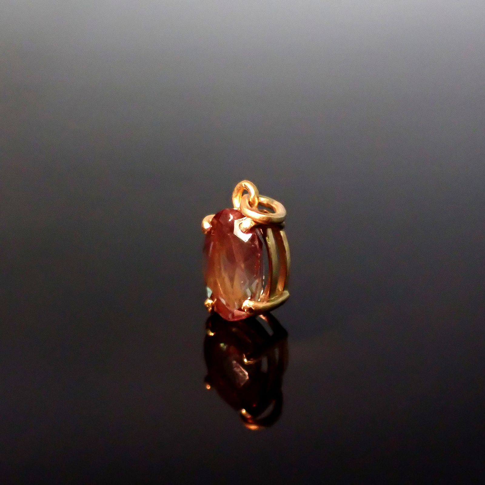 ペンダント空枠：石留め▶カラーチェンジアンデシン（お客様製作例）