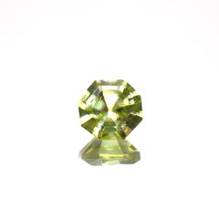◇オクタゴンカット◇スフェーン(宝石名スフェーン)マダガスカル産 0.60ct 識別済[231224748]5x5mm前後