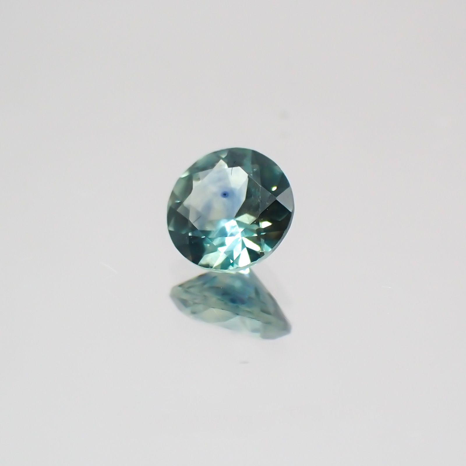 モンタナサファイア アメリカ産 ルース 0.31ct[21029909]4.1×4.1mm前後
