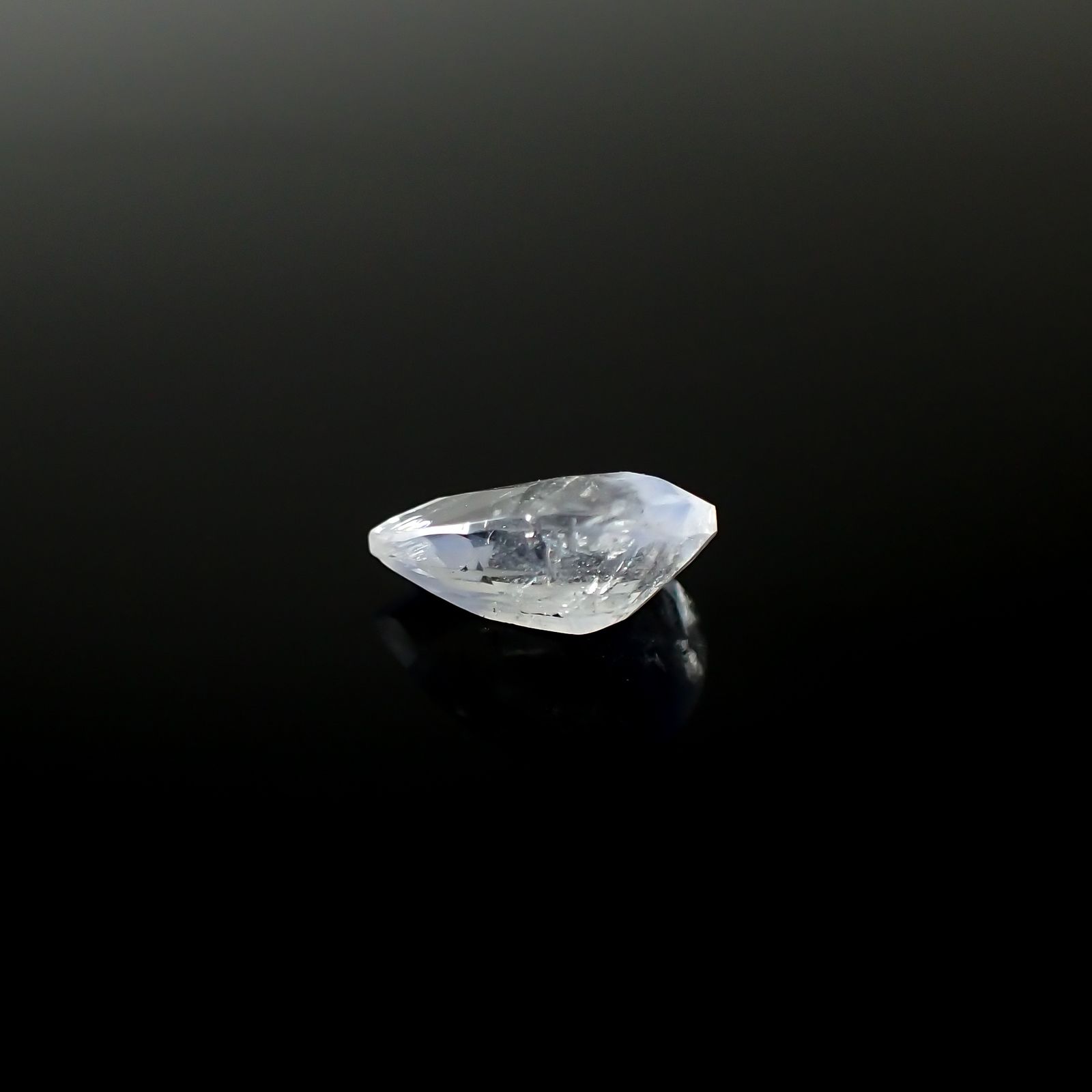 デュモルチェライトインクォーツ ブラジル産 1.00ct[240125646]8.5x6mm前後