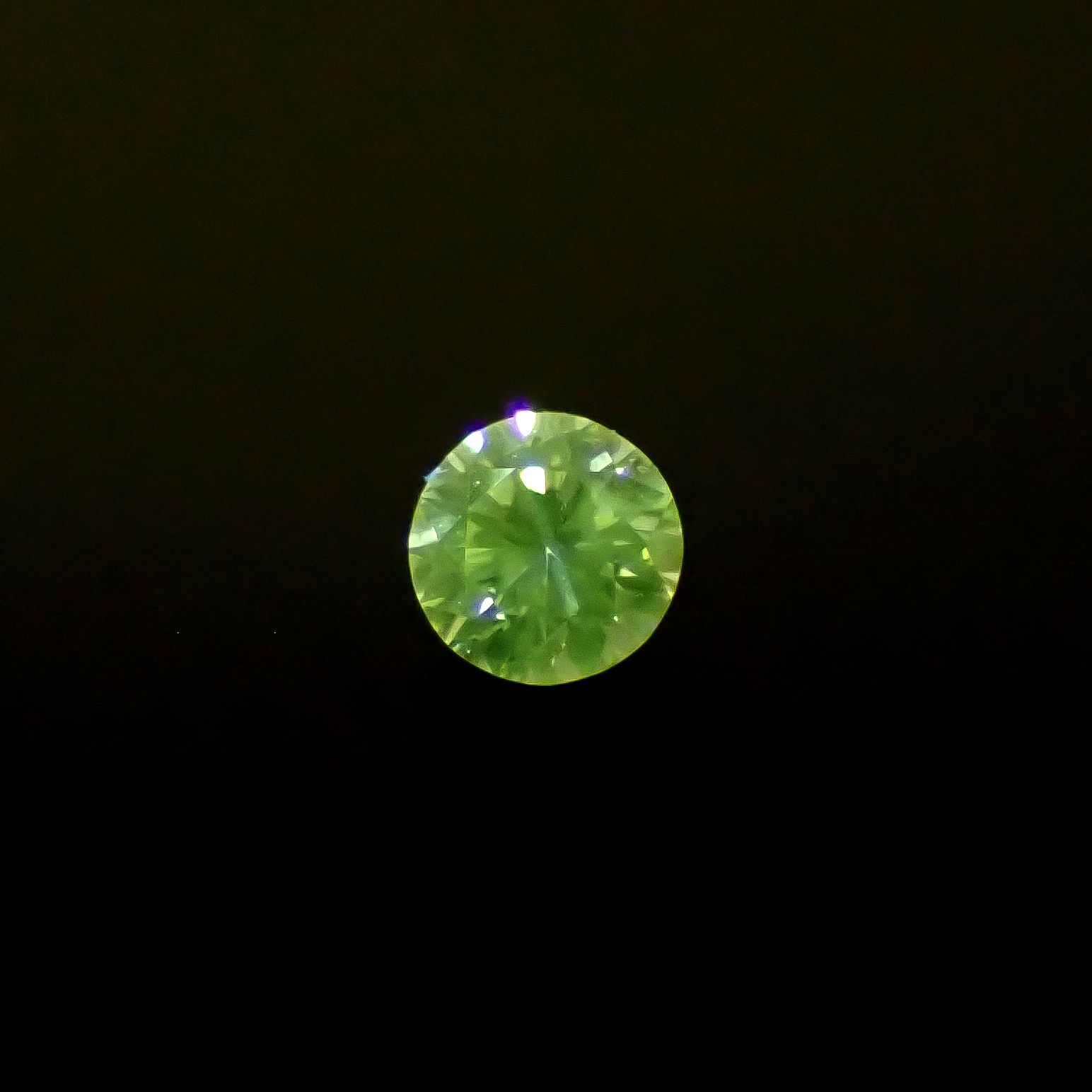 シルキーダイヤモンド 0.082ct [250730767]2.7x2.7mm前後
