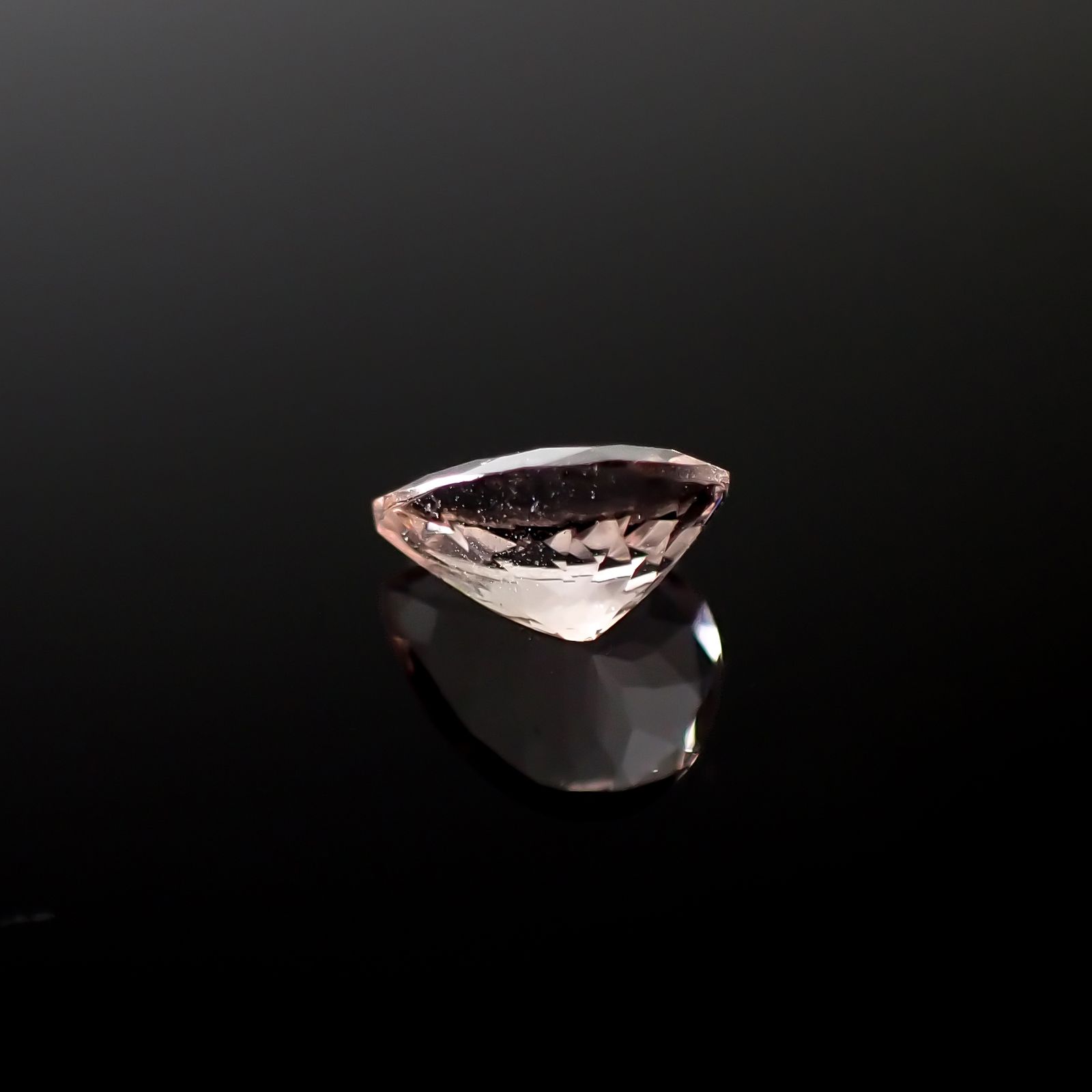 モルガナイト ナイジェリア産 0.93ct[240427163]8.2x6.3mm前後