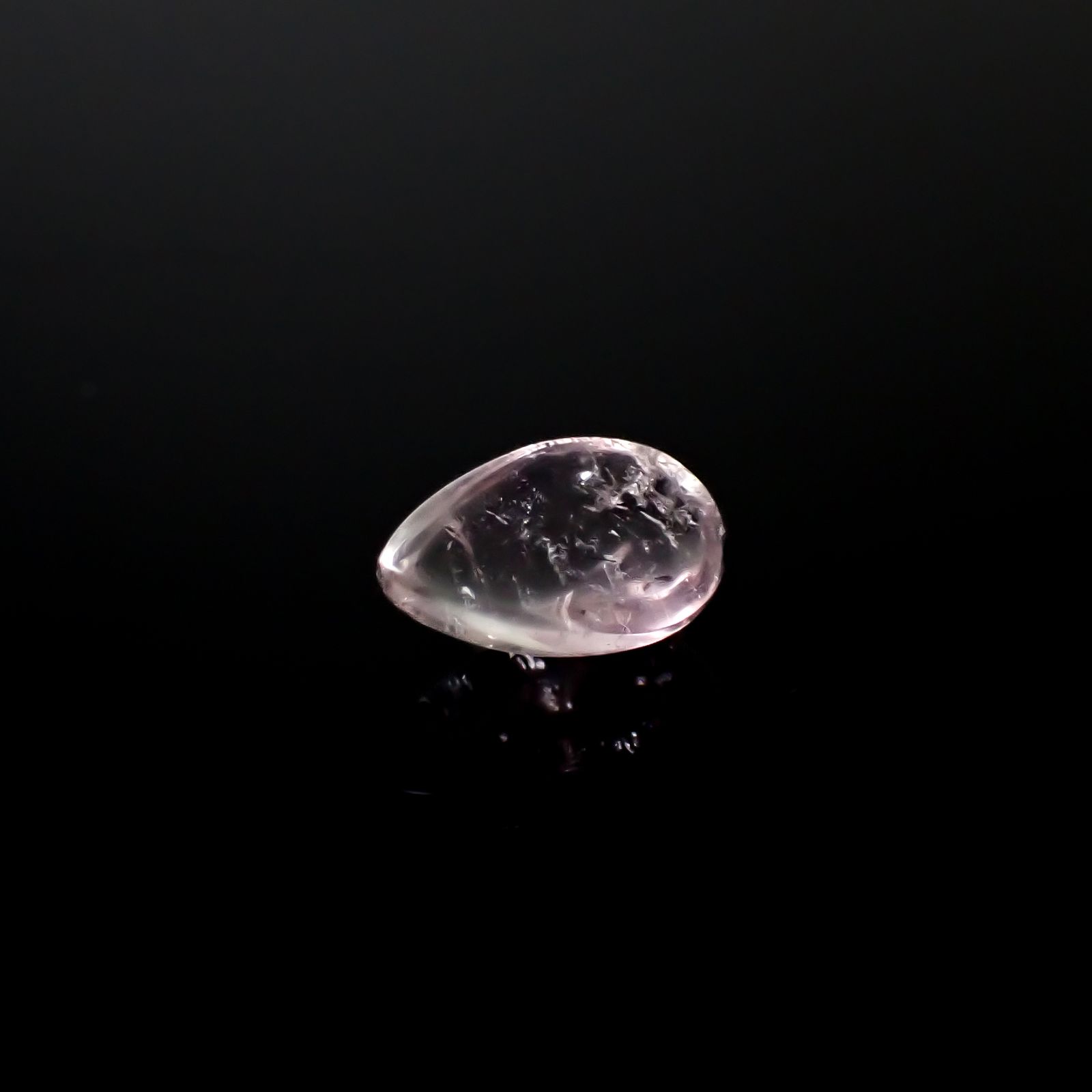 フローライト フルオレッセンス イギリス・ロジャリー鉱山産 1.97ct[240527708]9.8x6.7mm前後