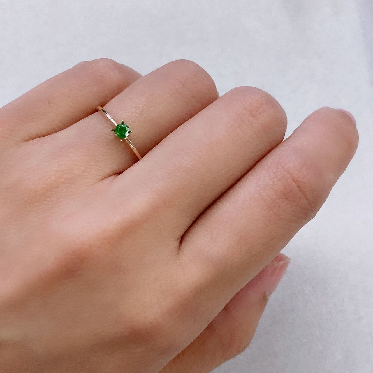 デマントイドガーネット(宝石名デマントイド・ガーネット) ロシア産 0.143ct ソ付(彩珠)[210712089]3.1×3.1mm前後