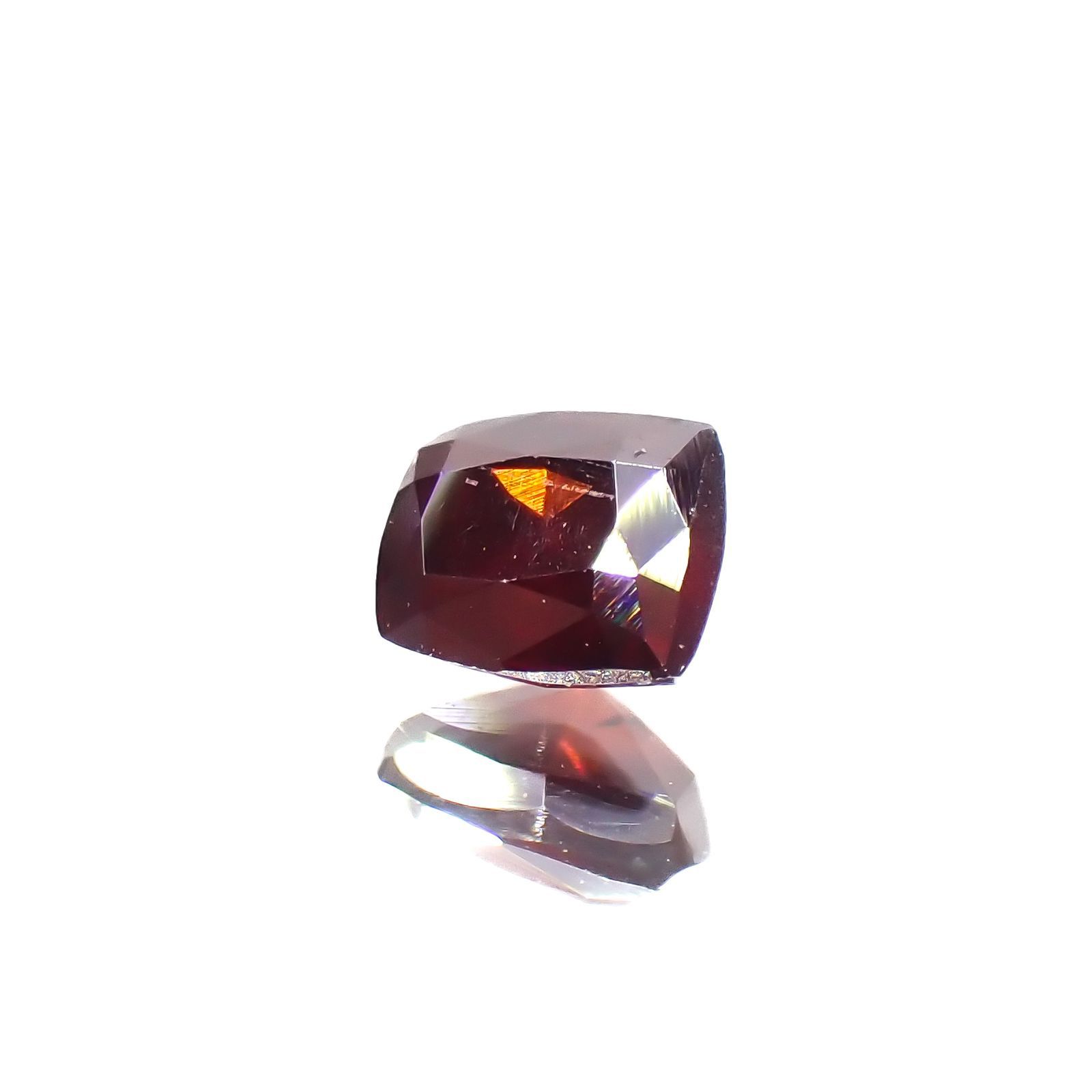 ルチル単結晶 ブラジル産 0.31ct[221219716]3.9x3.3mm前後