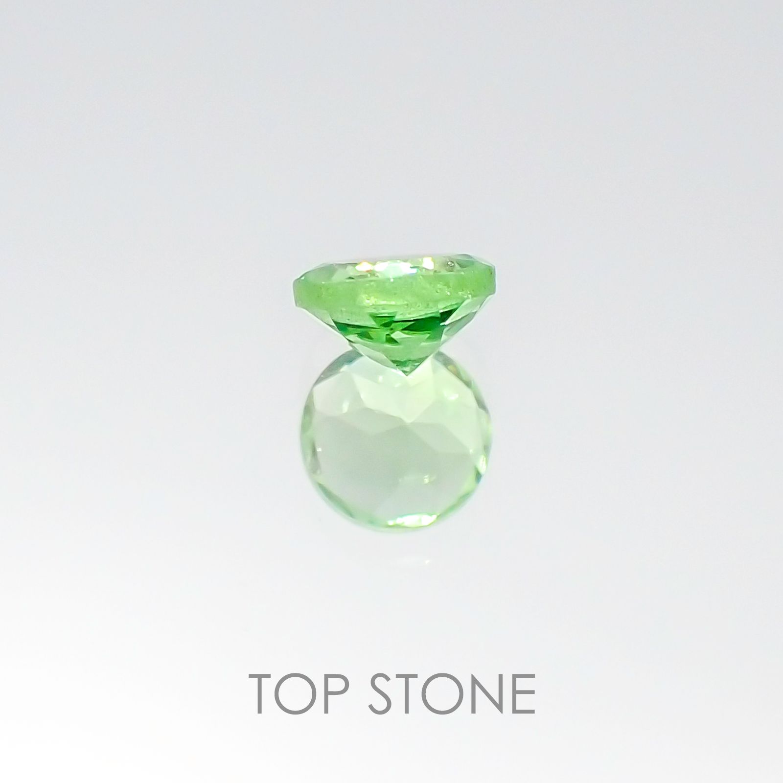 ミントガーネット ケニア産 ルース 0.28ct[20106115]3.9×3.9mm前後