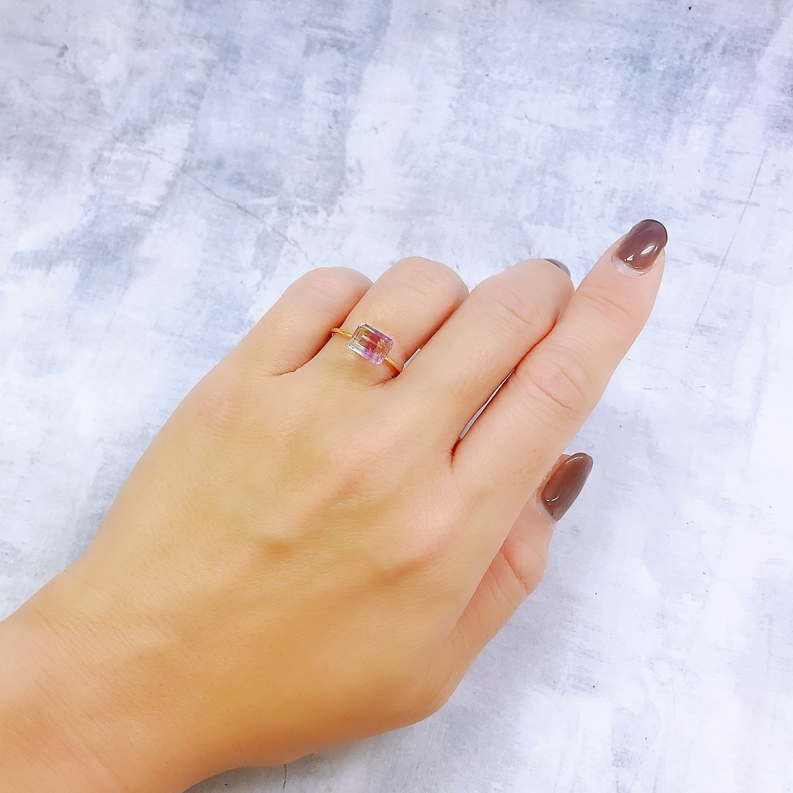 バイカラーフローライト 中国産 1.78ct[220917992]8x6mm前後