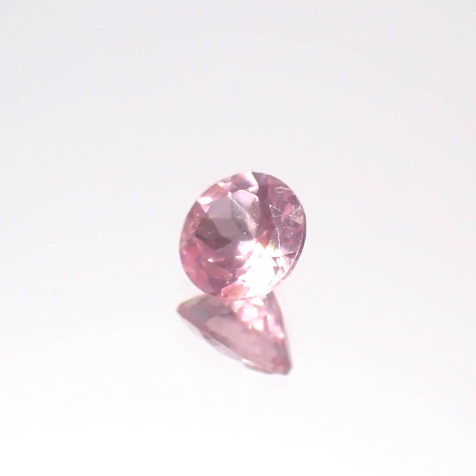 シルキーピンクスピネル タンザニア産 0.36ct[230421572]4.3x4.3mm前後