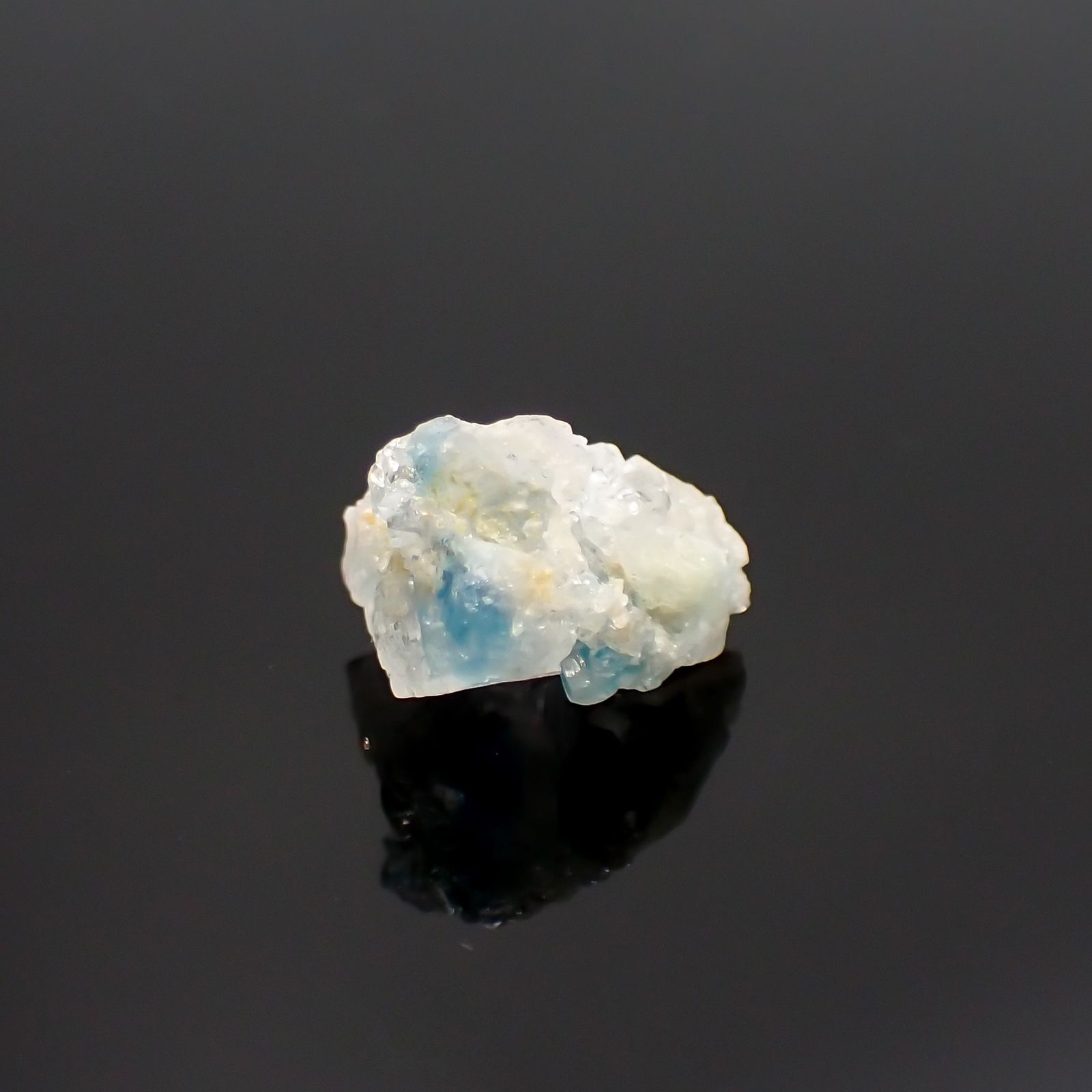 ユークレース 原石 ブラジル産 3.94ct[220115355]11.2x10mm前後
