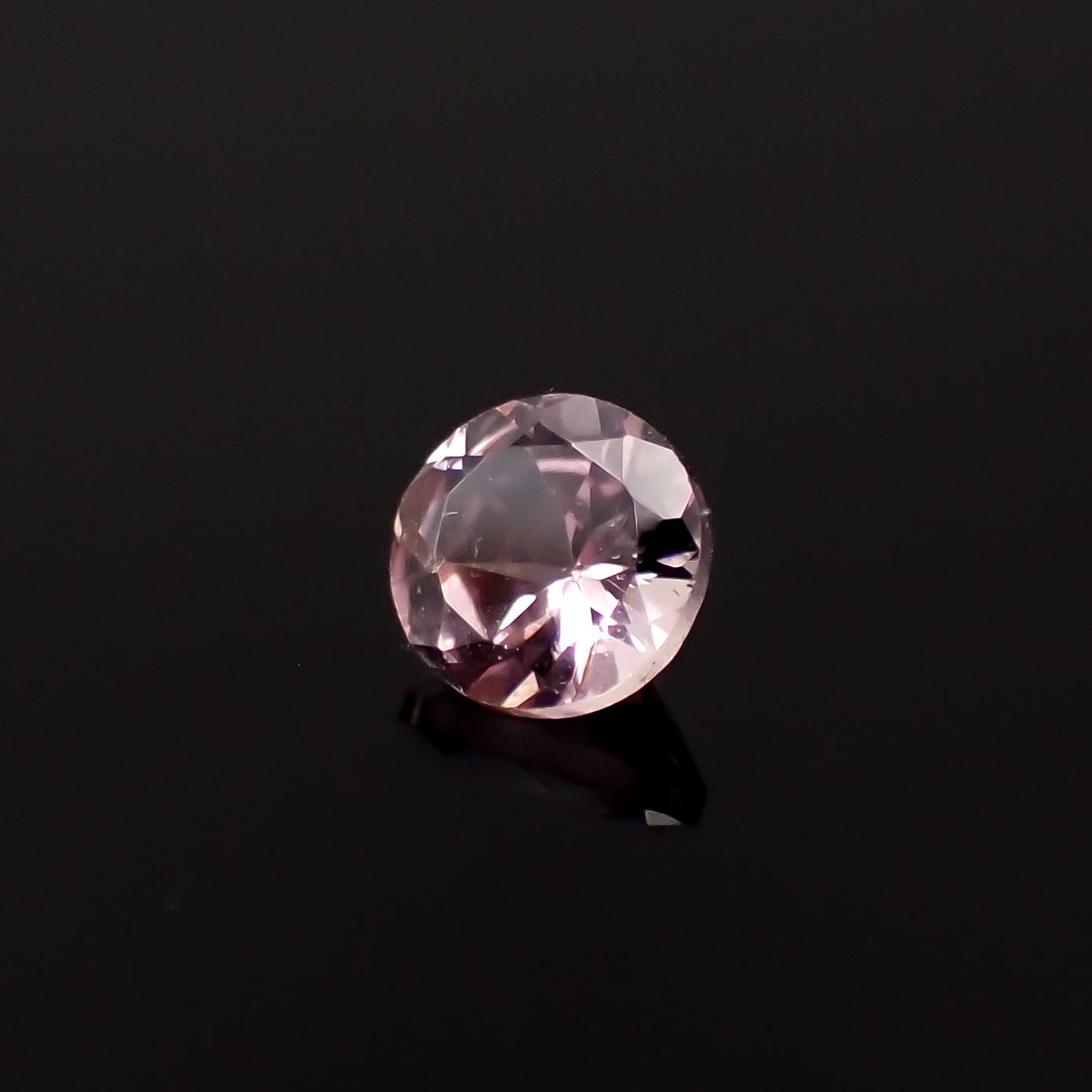 ドラゴンガーネット タンザニア産 0.33ct[230421447]4x4mm前後