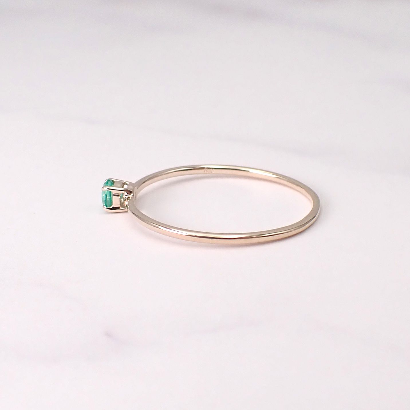 リング空枠：石留め▶ノンオイルエメラルド（お客様製作例）