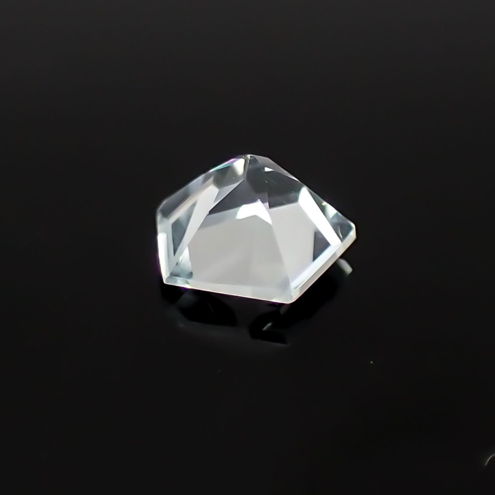 <ランダムセレクト1個販売> ◇ペンタゴンカット◇アクアマリンSA(宝石名アクアマリン) ブラジル産 0.18ct前後 識別済[20128153]4×4mm前後