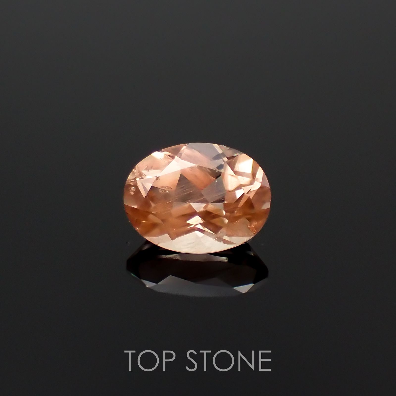 オレゴンサンストーン(宝石名ラブラドライト)アメリカ・オレゴン州産 1.28ct 識別済[230120122]8.1x6.2mm前後
