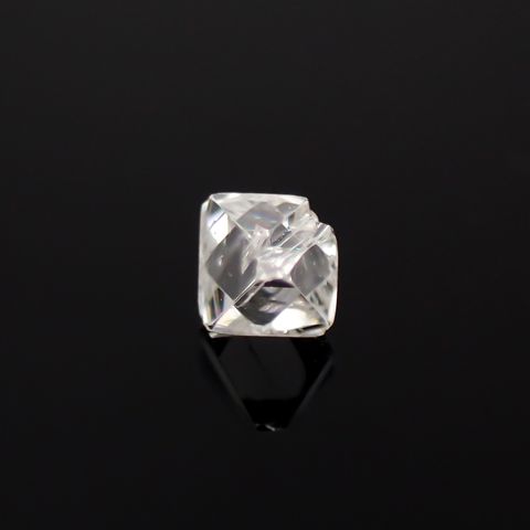 ソーヤブルダイヤモンド 原石 0.075ct[231023621]2.7x2.6mm前後