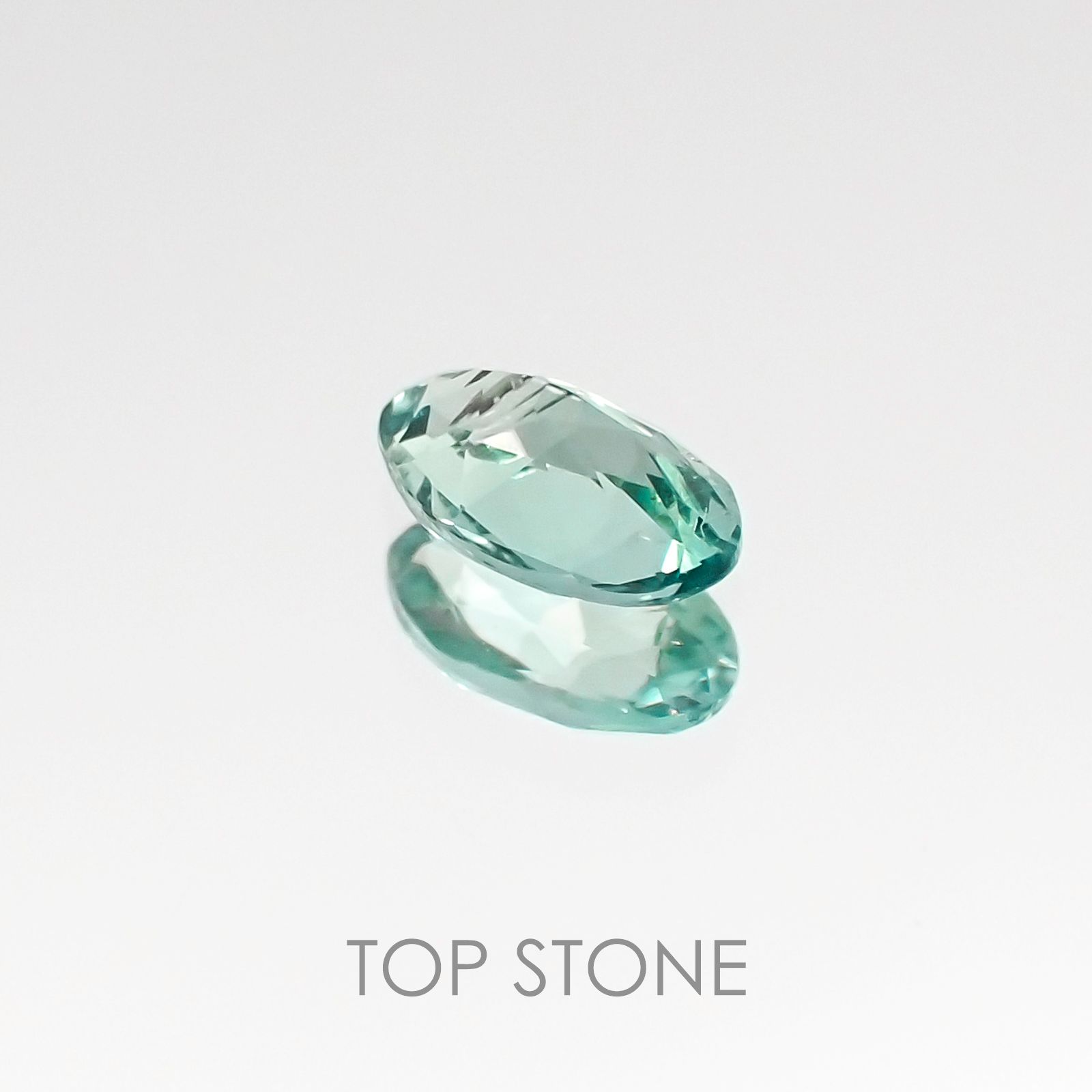 コーネルピン(宝石名グリーン・コーネルピン) タンザニア産 0.202ct ソ付(彩珠)[20117104]5×2.9mm前後
