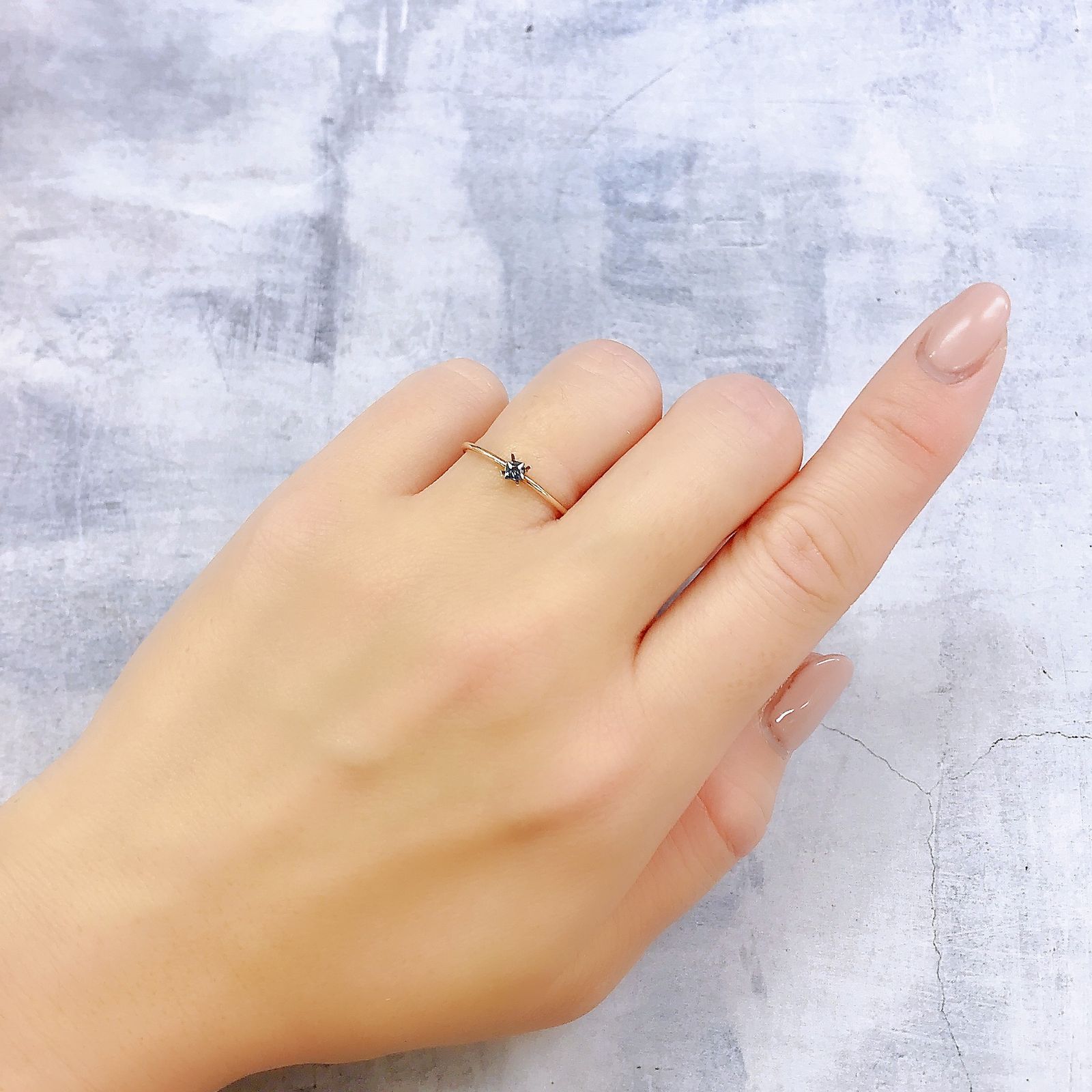 ◇プリンセスカット◇カラーチェンジガーネット アレキタイプ(宝石名ガーネット)マダガスカル・ベキリー産 0.097ct 識別済[221219411]2.4x2.4mm前後