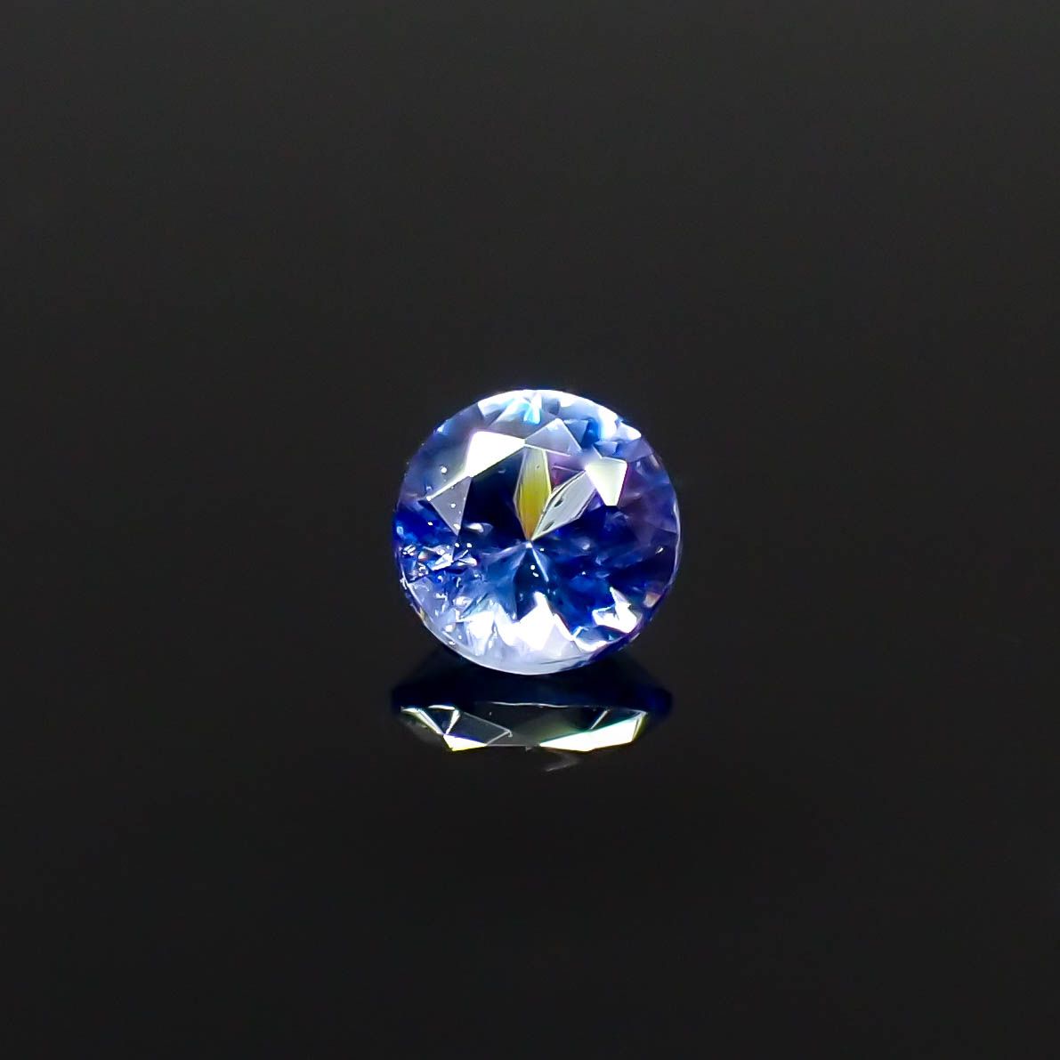 ベニトアイト アメリカ・カリフォルニア州産 0.063ct[240527383]2.4x2.4mm前後