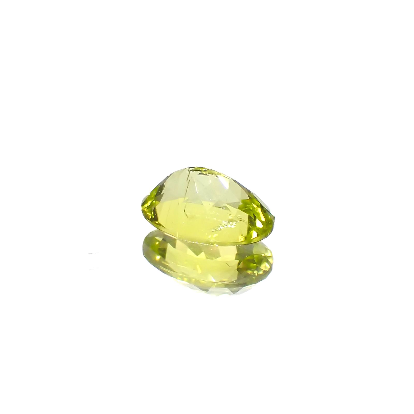 カナリートルマリン ザンビア・カナリー鉱山産 0.86ct[240527560]7.2x5.1mm前後