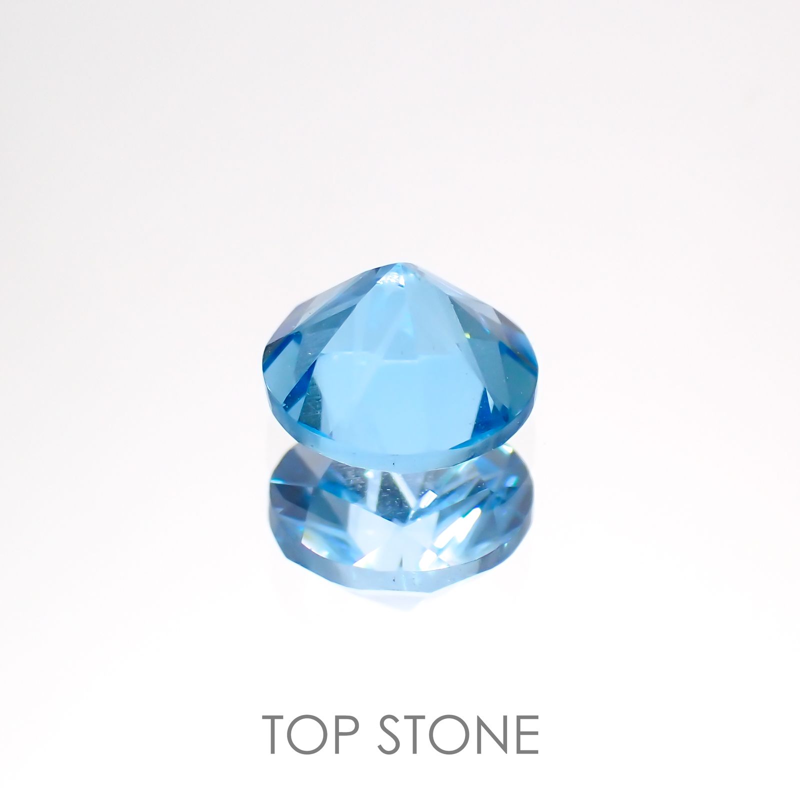 ◇特殊カット◇スイスブルートパーズ(宝石名ブルー・トパーズ) ブラジル産 1.04ct 識別済[211013014]6.1×6.1mm前後