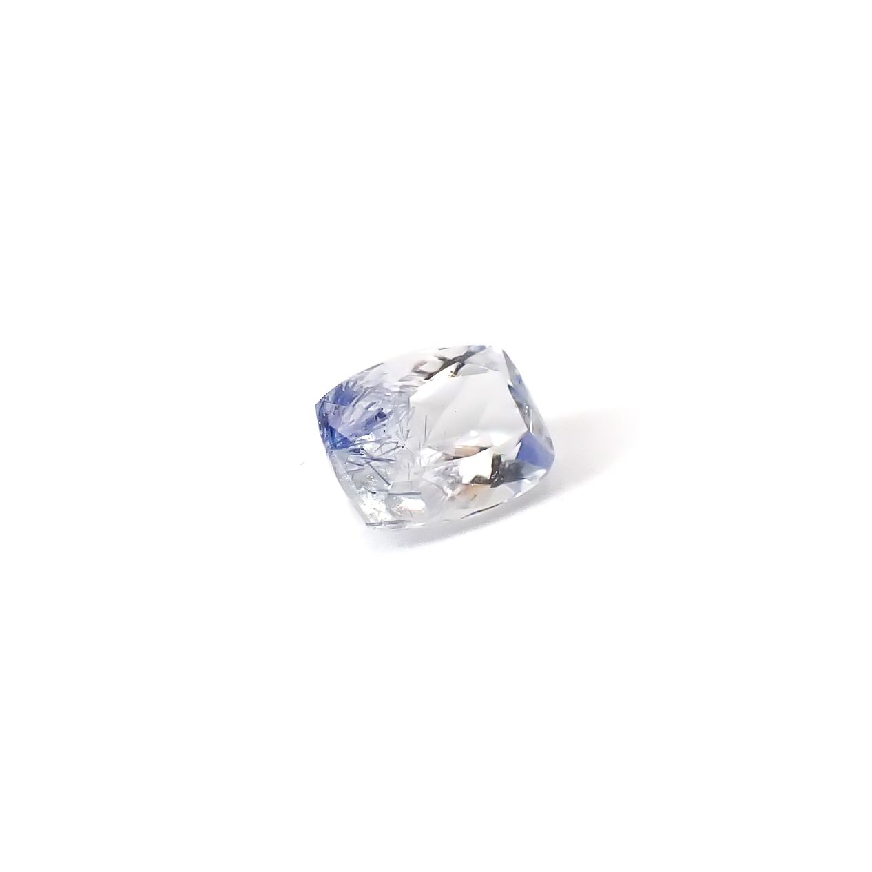 デュモルチェライトインクォーツ ブラジル産 0.89ct / 7.1x5.1mm前後 [260331854]