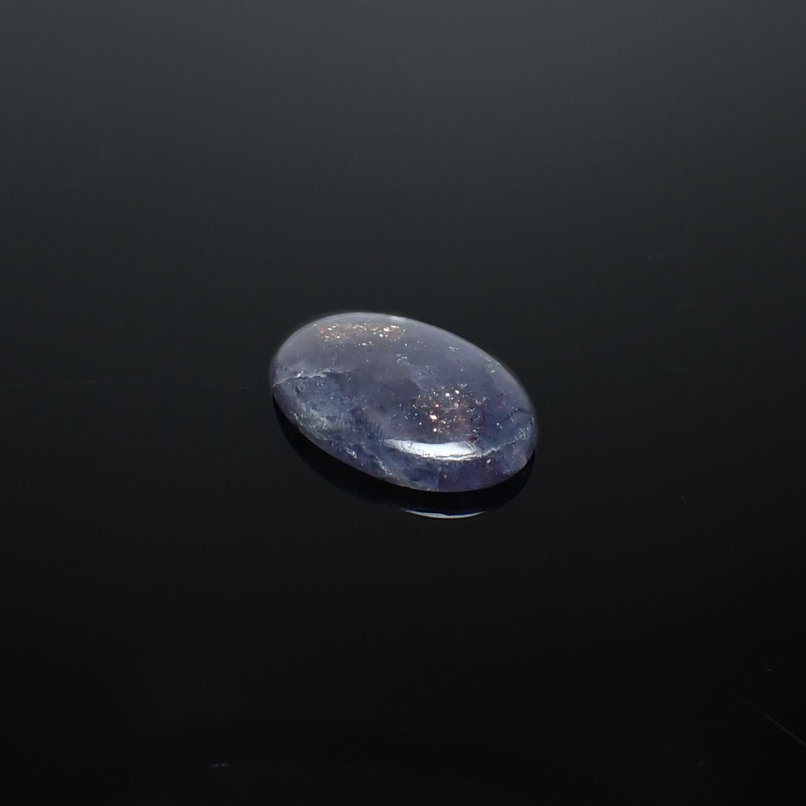 ブラッドショットアイオライト インド産 9.46ct[240226180]20.6x13.9mm前後