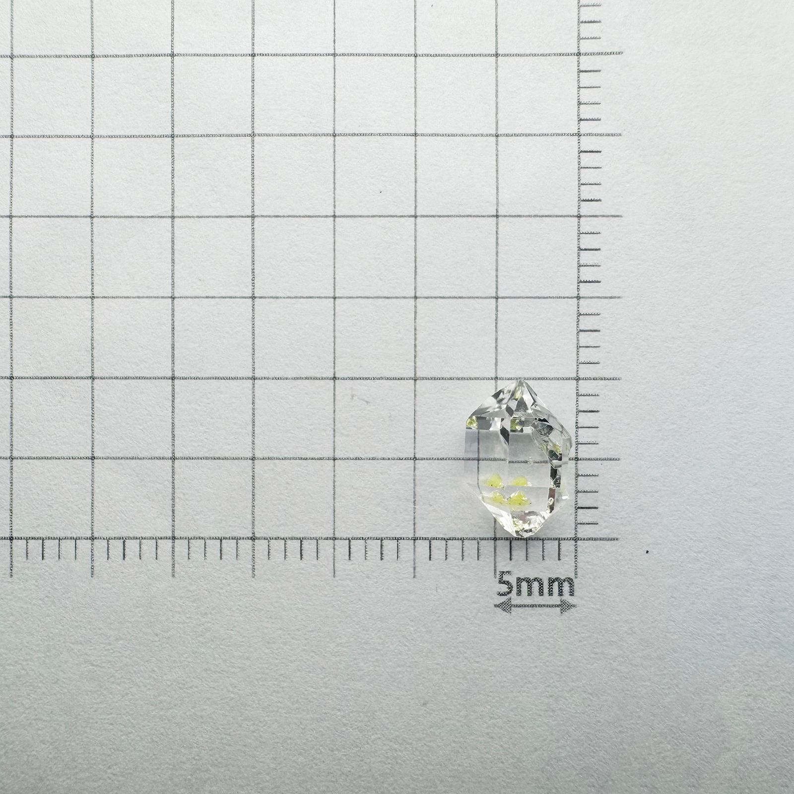 オイルインクォーツ原石 パキスタン産 1.65ct[240828672]9.5x6.3mm前後