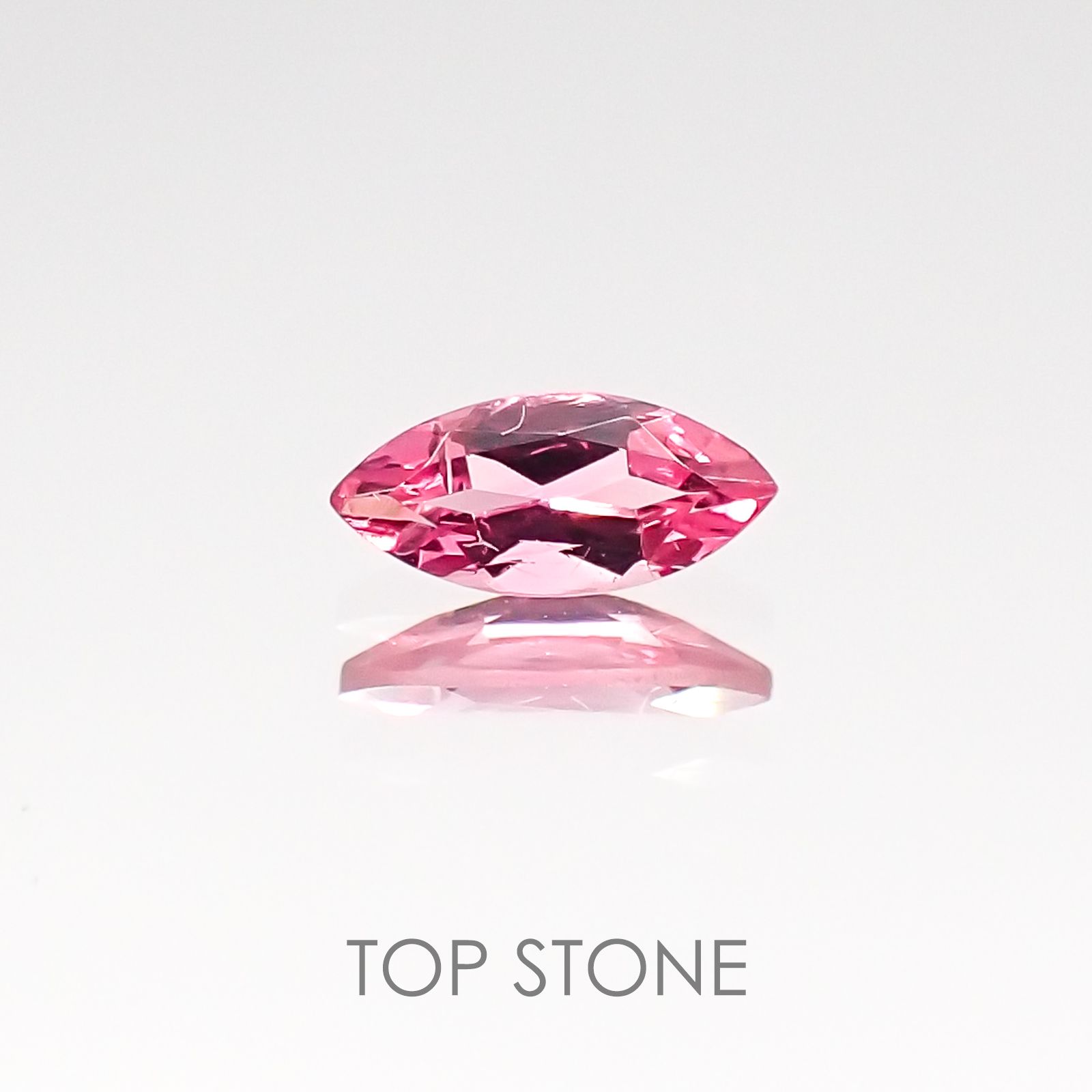ホットピンクスピネル タンザニア産 ルース 0.12ct[20117677]5.2×2.3mm前後